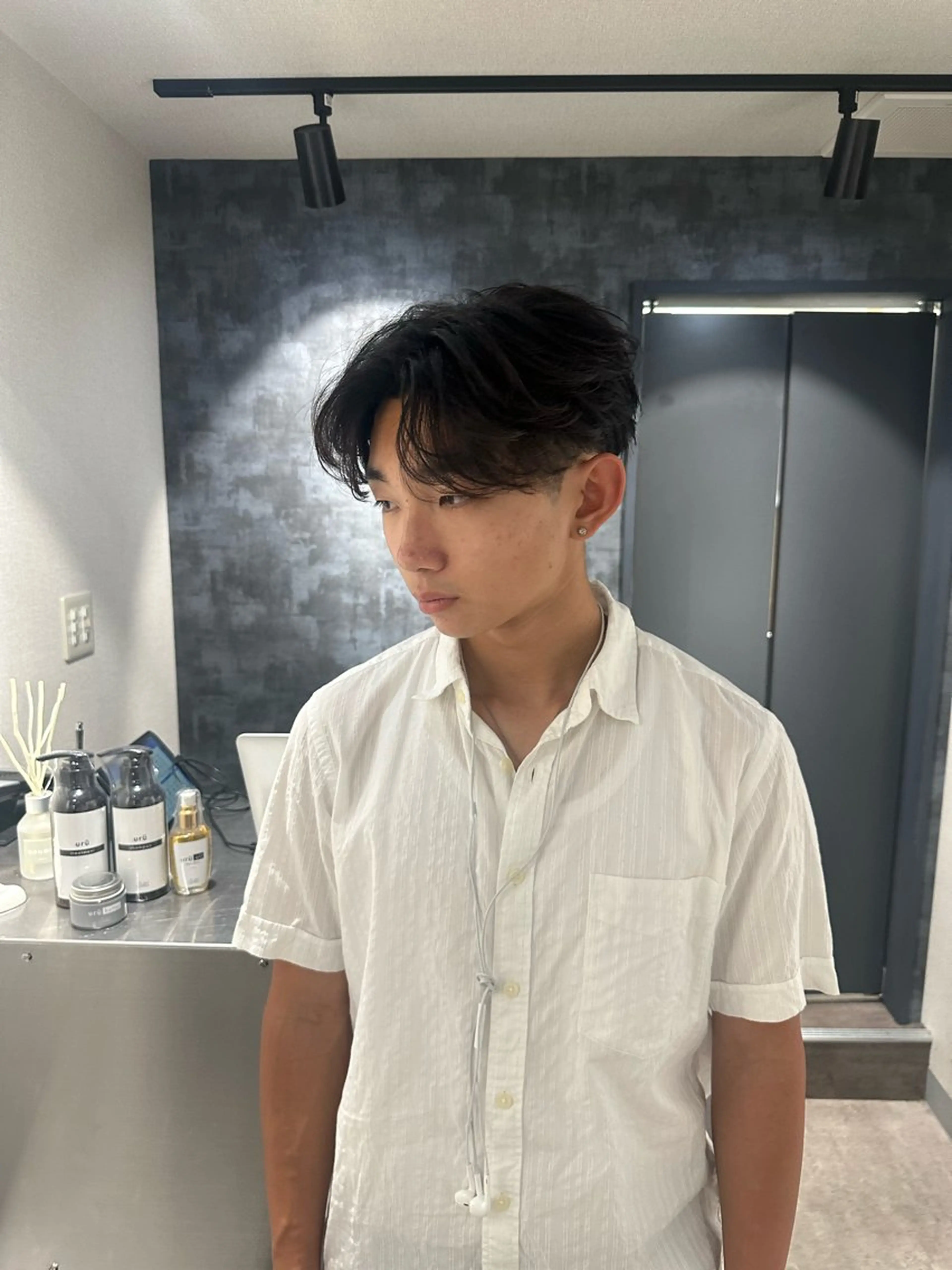 ミディアム パーマ メンズ センターパート SALOWIN 原宿 iori所属・🌟原宿指名No.1 センターパート⭐️のヘアスタイル