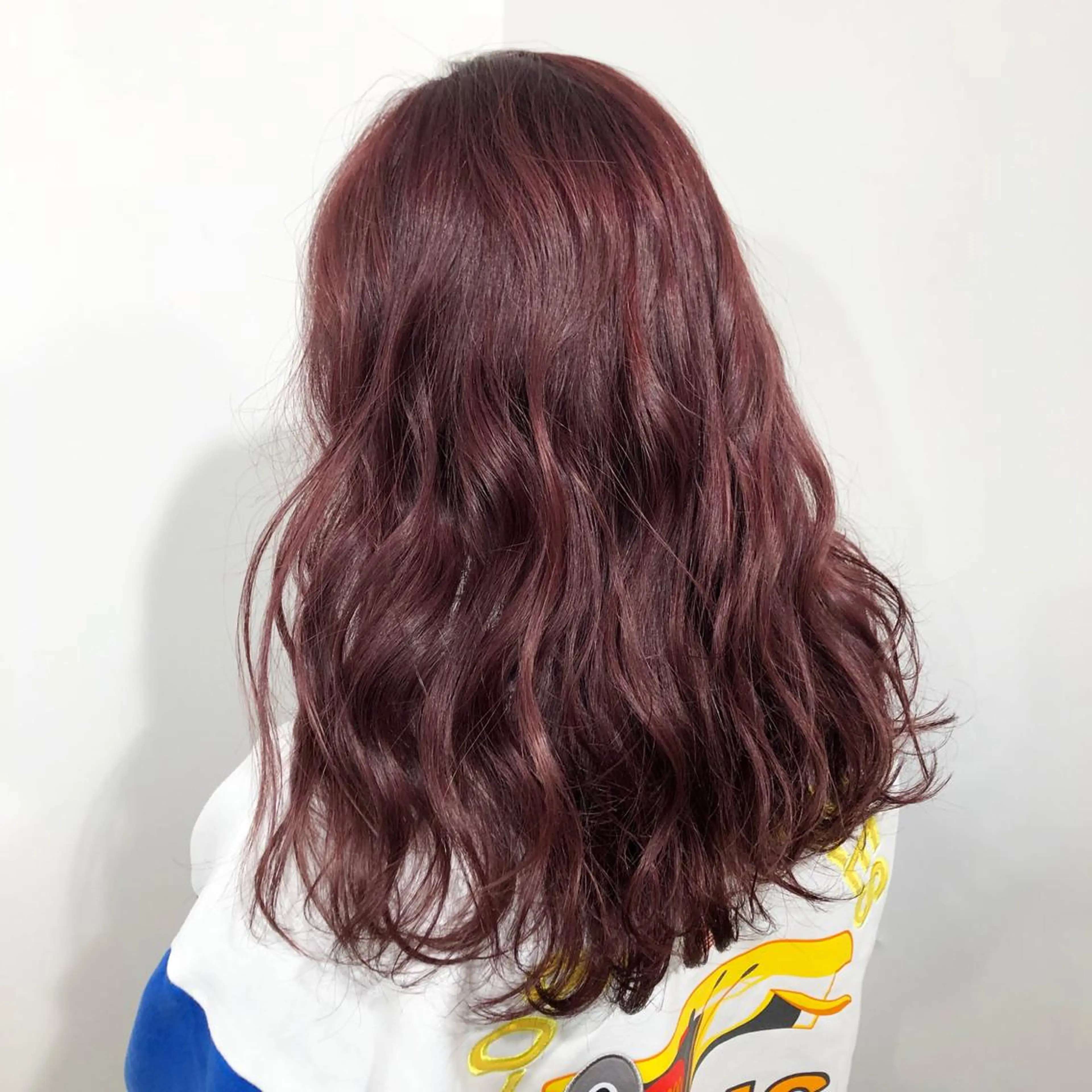 セミロング カラー ブリーチ ボルドーカラー カット ヘアカラー Le/a谷町 野上幹太のヘアスタイル