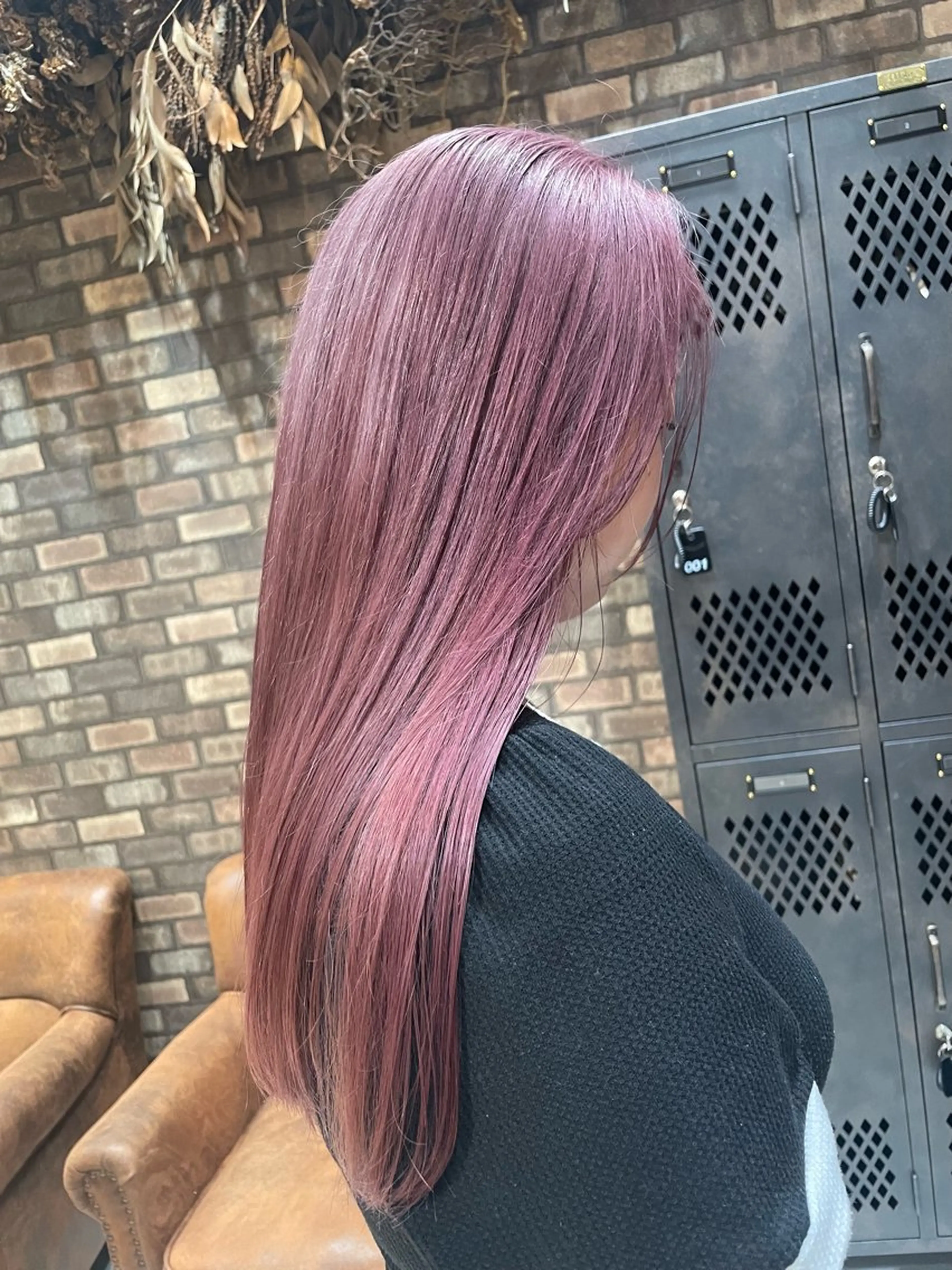 ロング ヘアカラー ブリーチ特化🎖️ピ ンクカラー高橋さやかのヘアスタイル