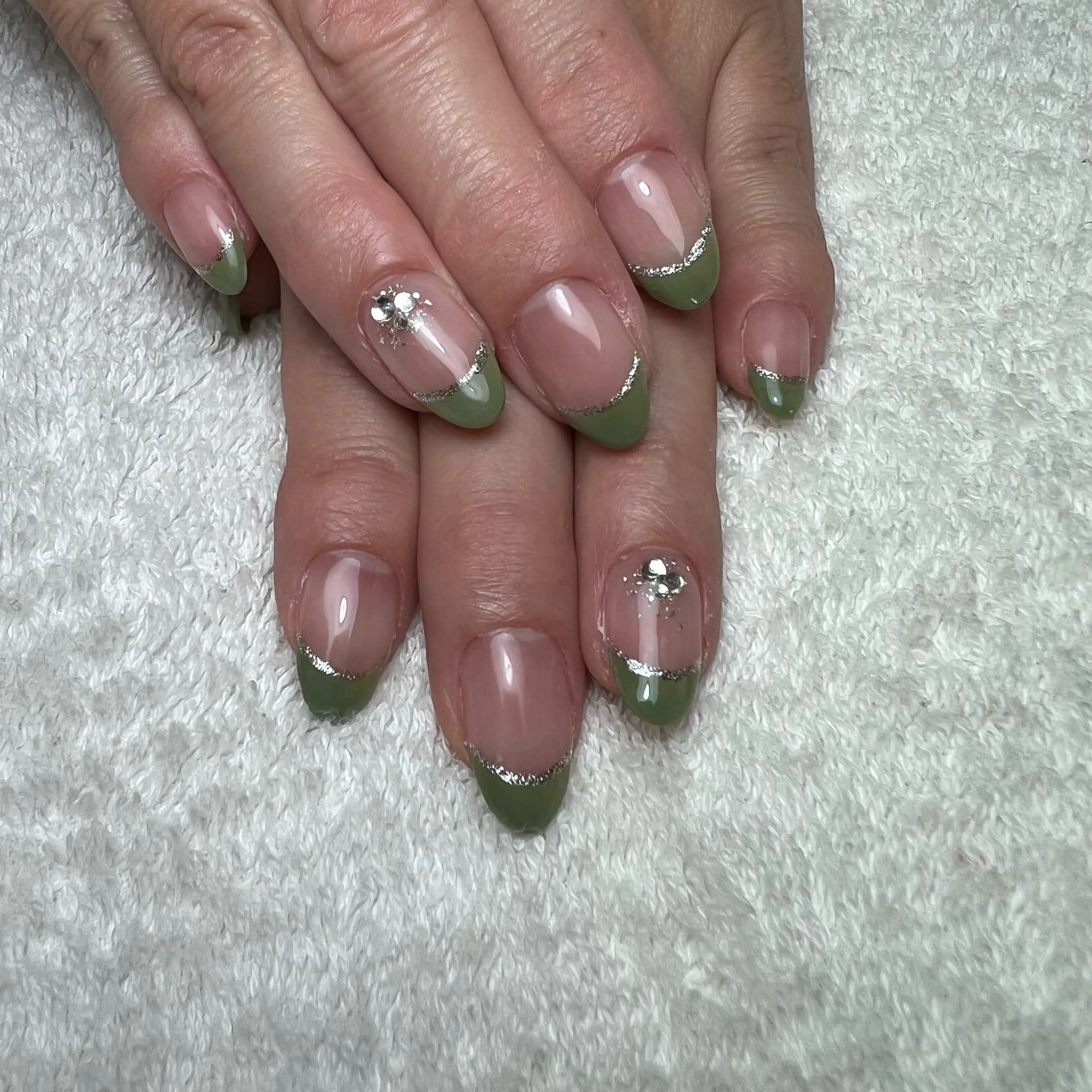 ネイル フレンチネイル ハンドネイル COCO+所属・COCO +のエステ・リラクイメージ