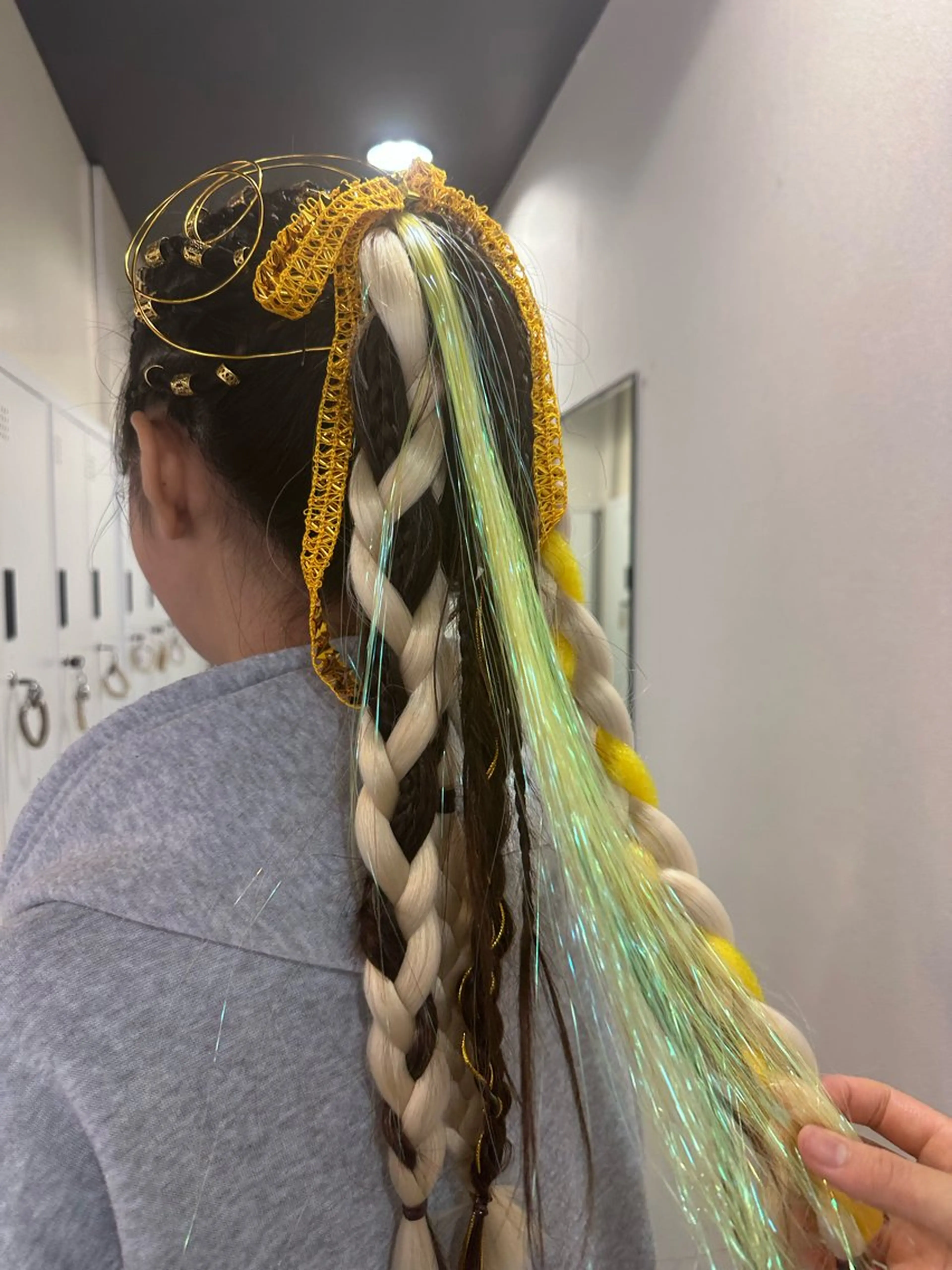 ロング ヘアアレンジ ブリーチカラー/ベー ジュ/Hono🦖のヘアスタイル