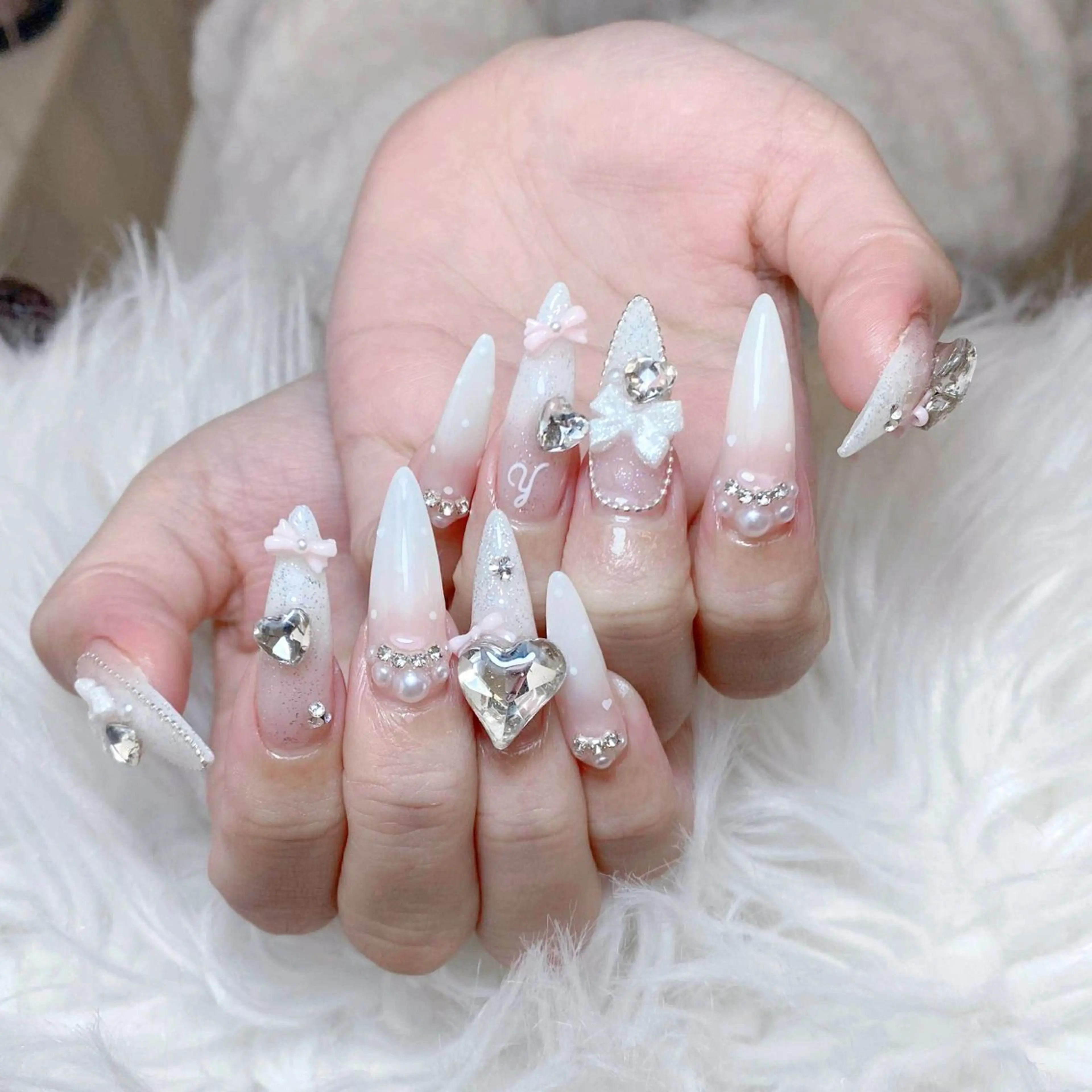 ネイル ゴテゴテ ネイルのネイルデザイン