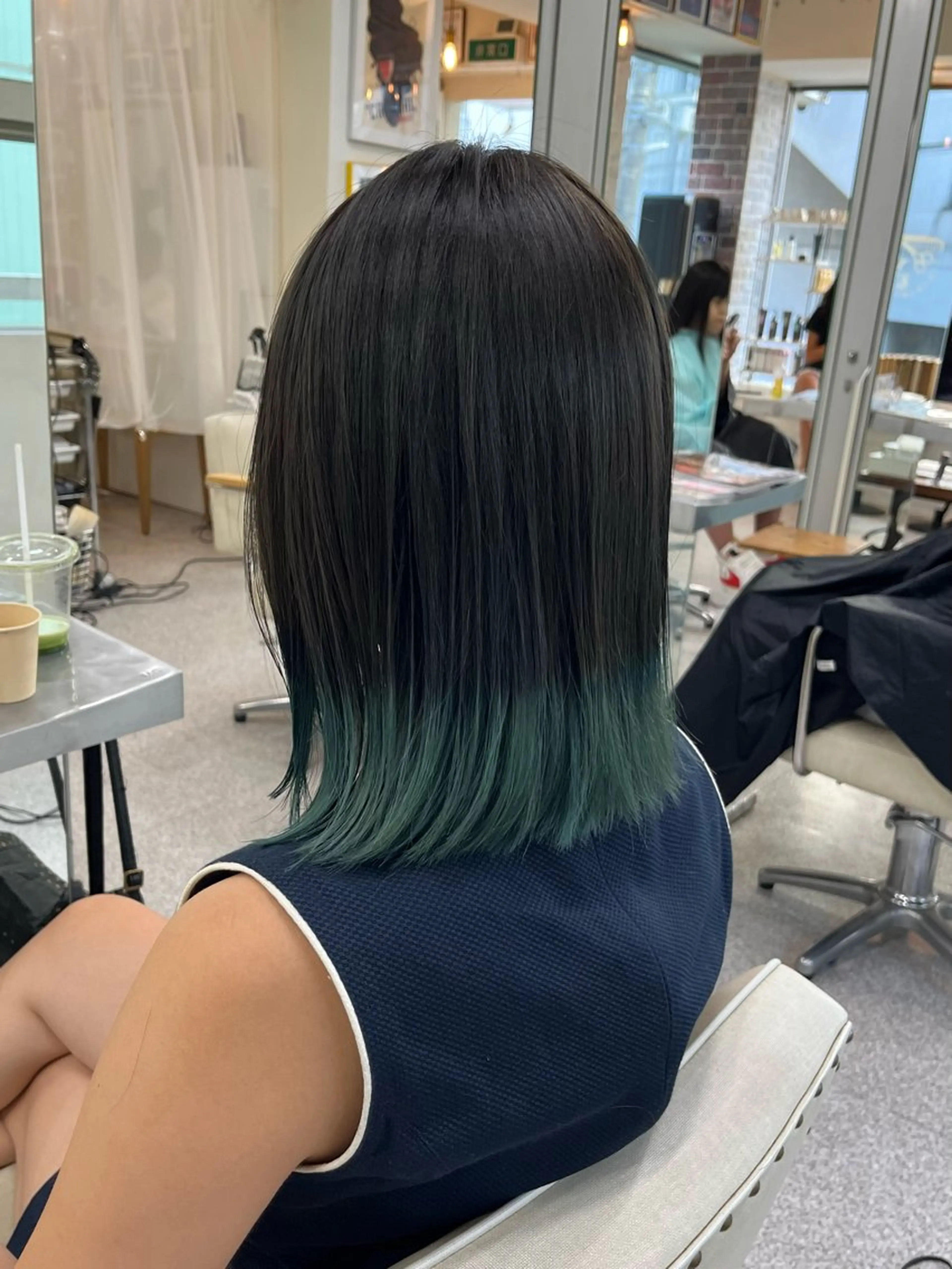 ミディアム カラー ヘアカラー エクステ ハイトーン 💭黒崎ハルカのヘアスタイル