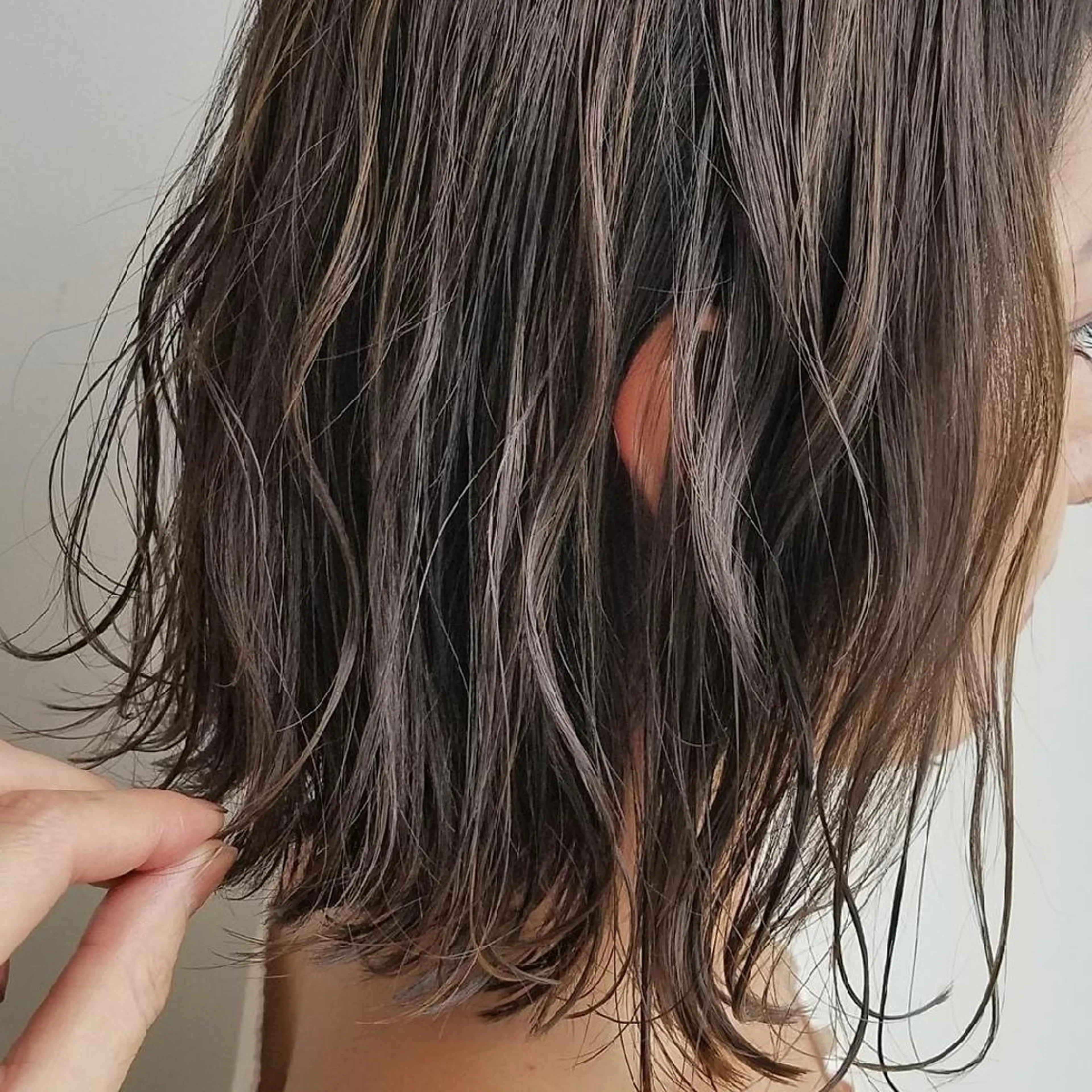 ショート カラー ヘアアレンジ パーマ ネイル マツエク・マツパ アッシュ ベージュカラー ハイライトカラー ミント ハイライト iplus まつげ、眉毛、耳つぼのマツエク・マツパデザイン