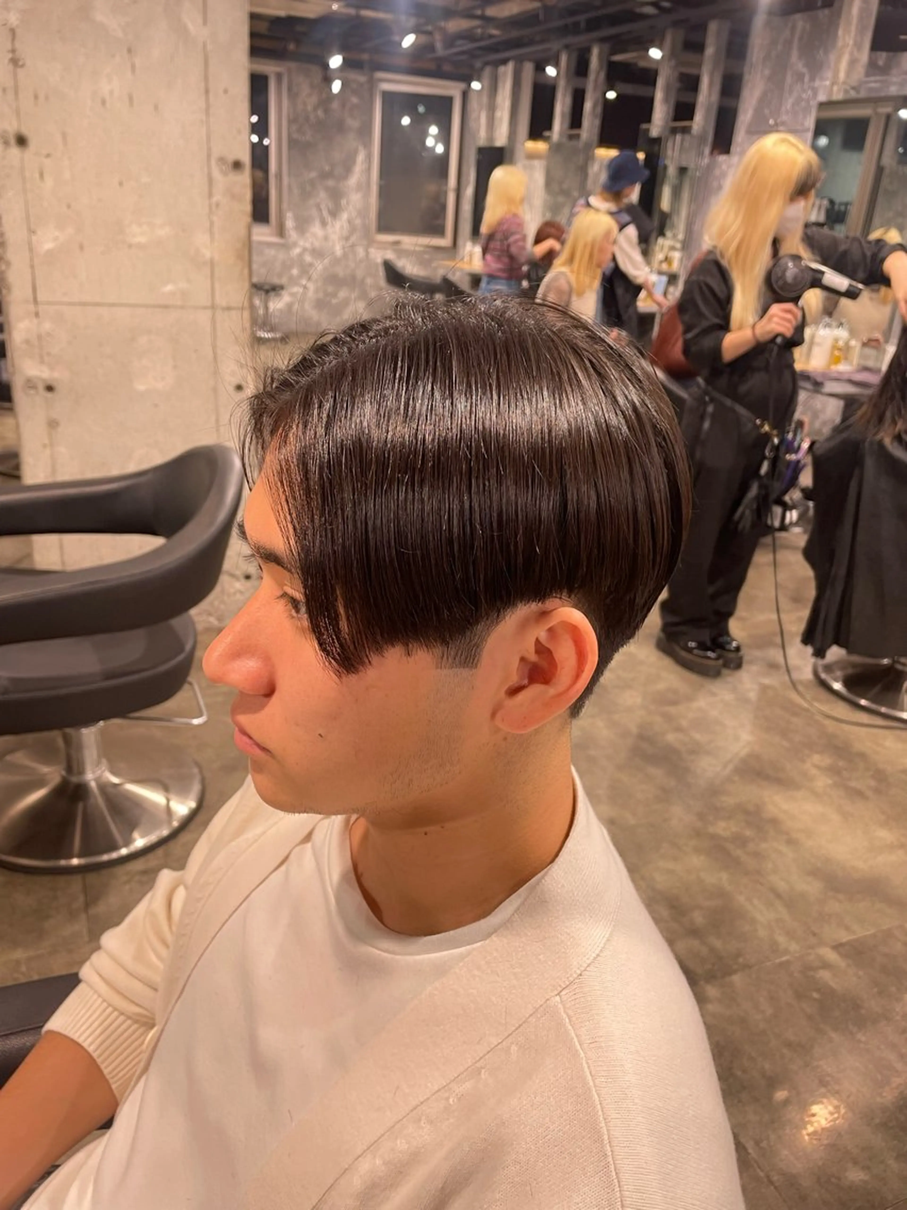 メンズ センターパート メンズ就活ヘア カット 縮毛矯正 メンズ特化美容師 💠チナツのヘアスタイル