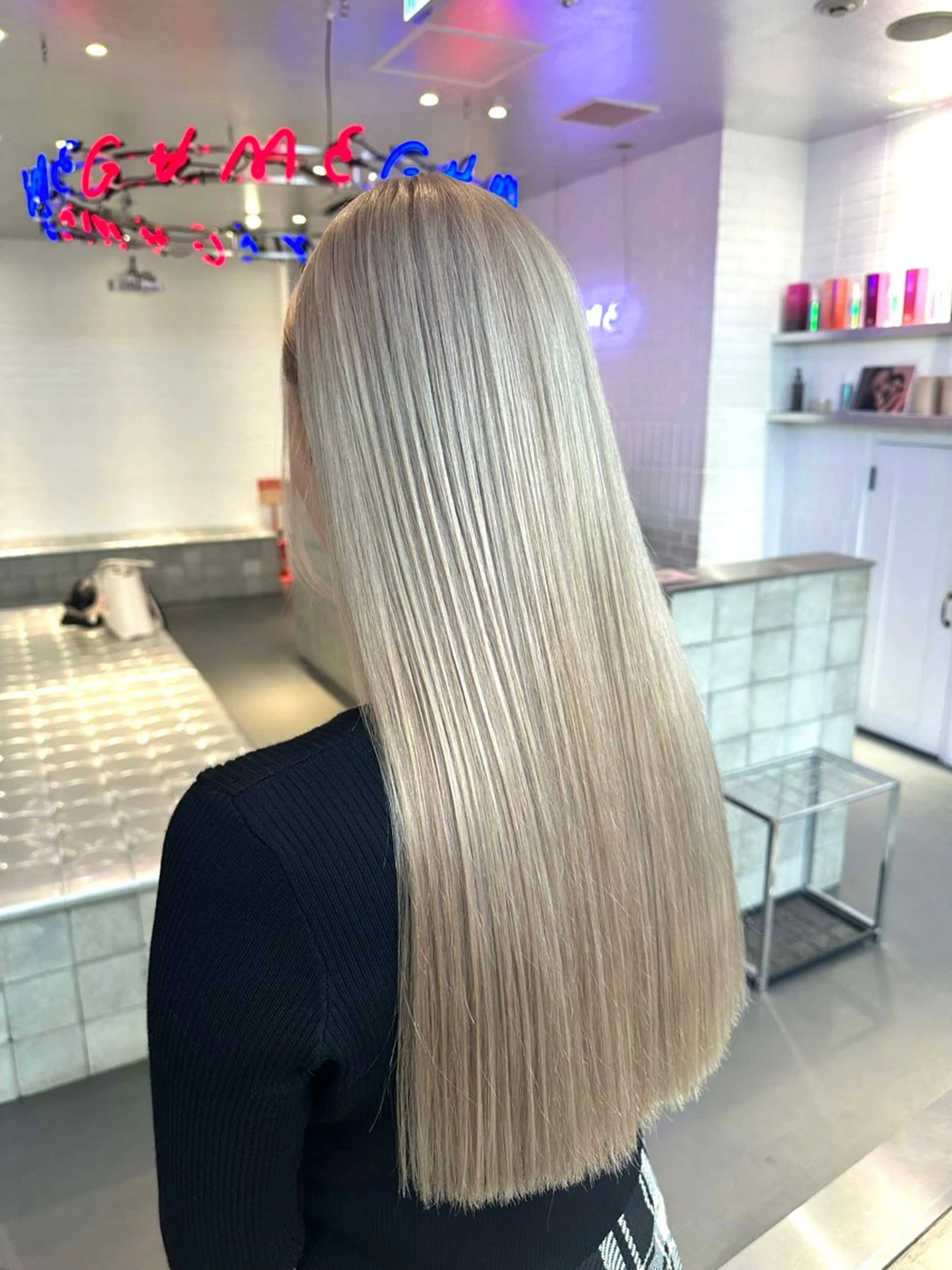 セミロング ヘアカラー トリートメント 🌈艶髪ベージュ🌈 ユウトのヘアスタイル