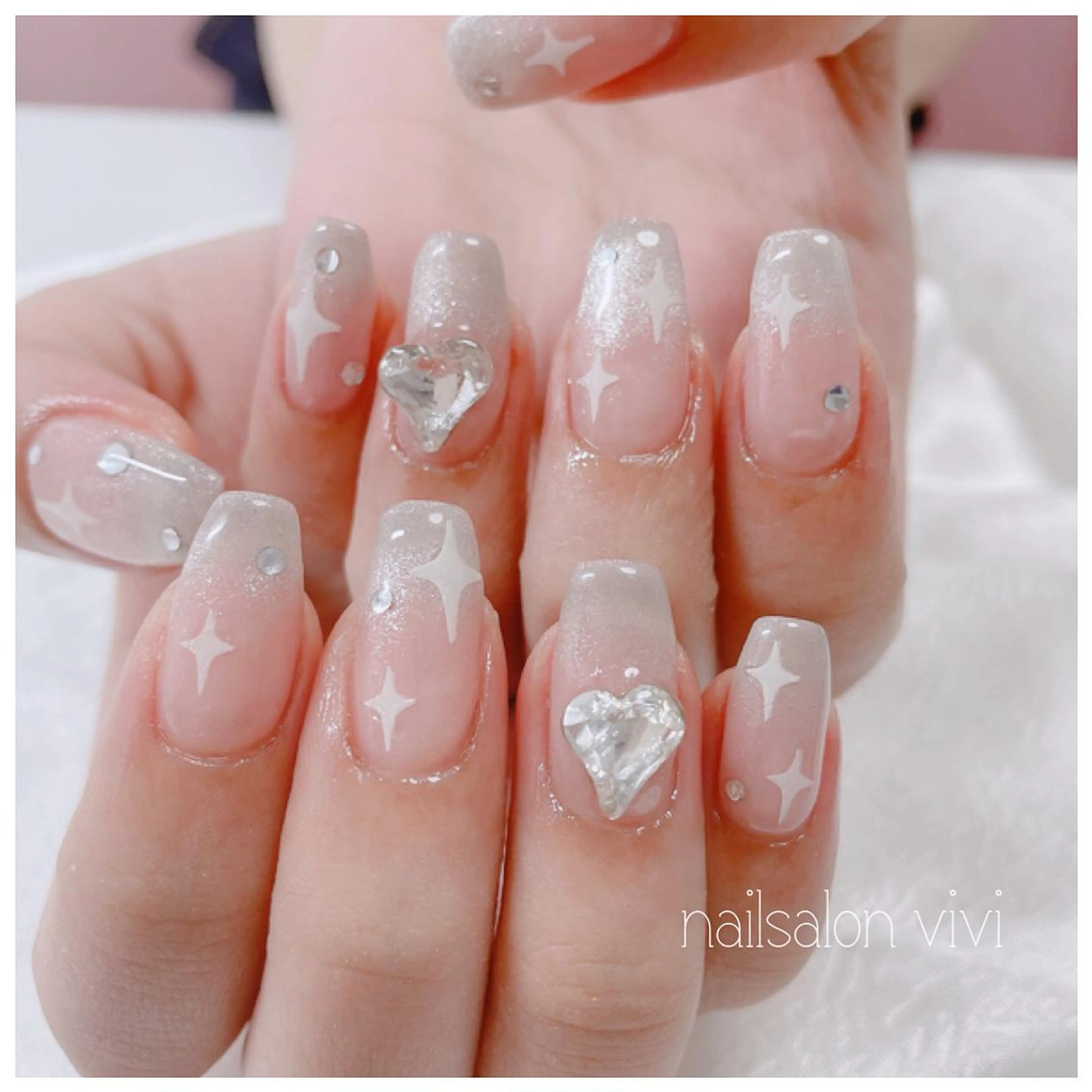 ネイル ＶＩＶＩ nailsalonのネイルデザイン
