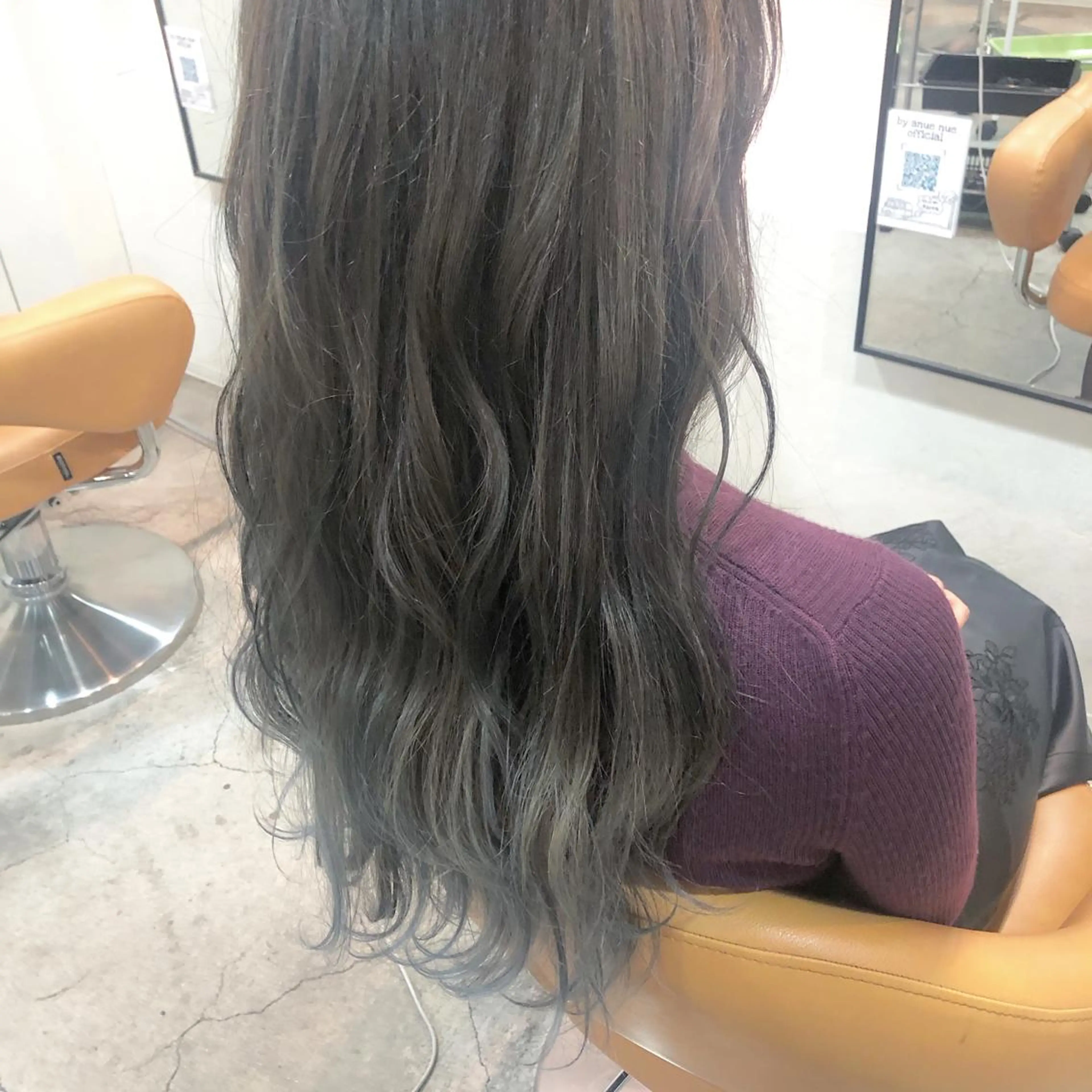 ロング カラー ヘアカラー 小森 樹奈のヘアスタイル