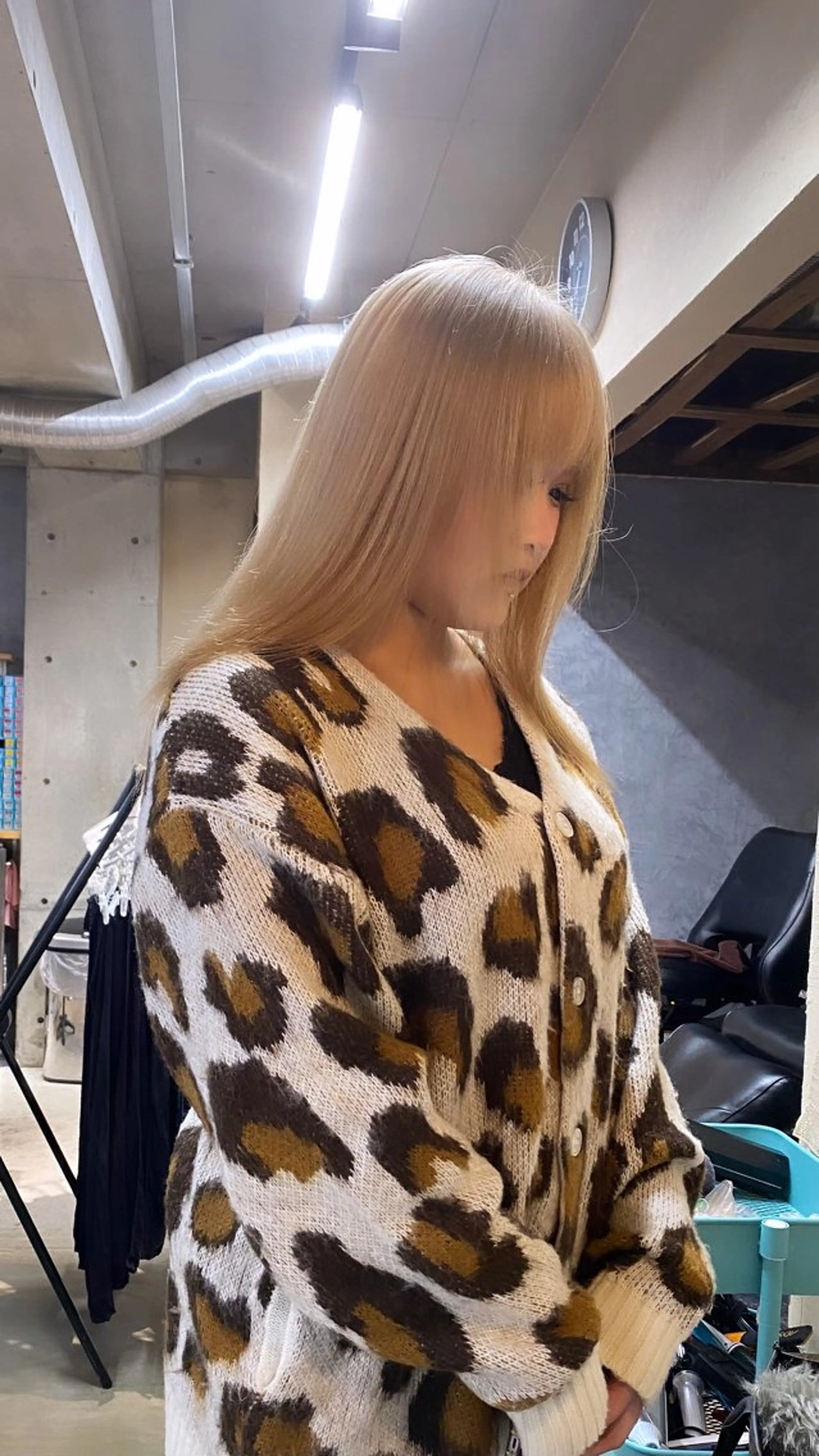 セミロング カラー ブリーチ ケアブリーチ ヘアカラー トリートメント SUONO所属・ブリーチムラ修正 /ハイトーン/青砥大のヘアスタイル