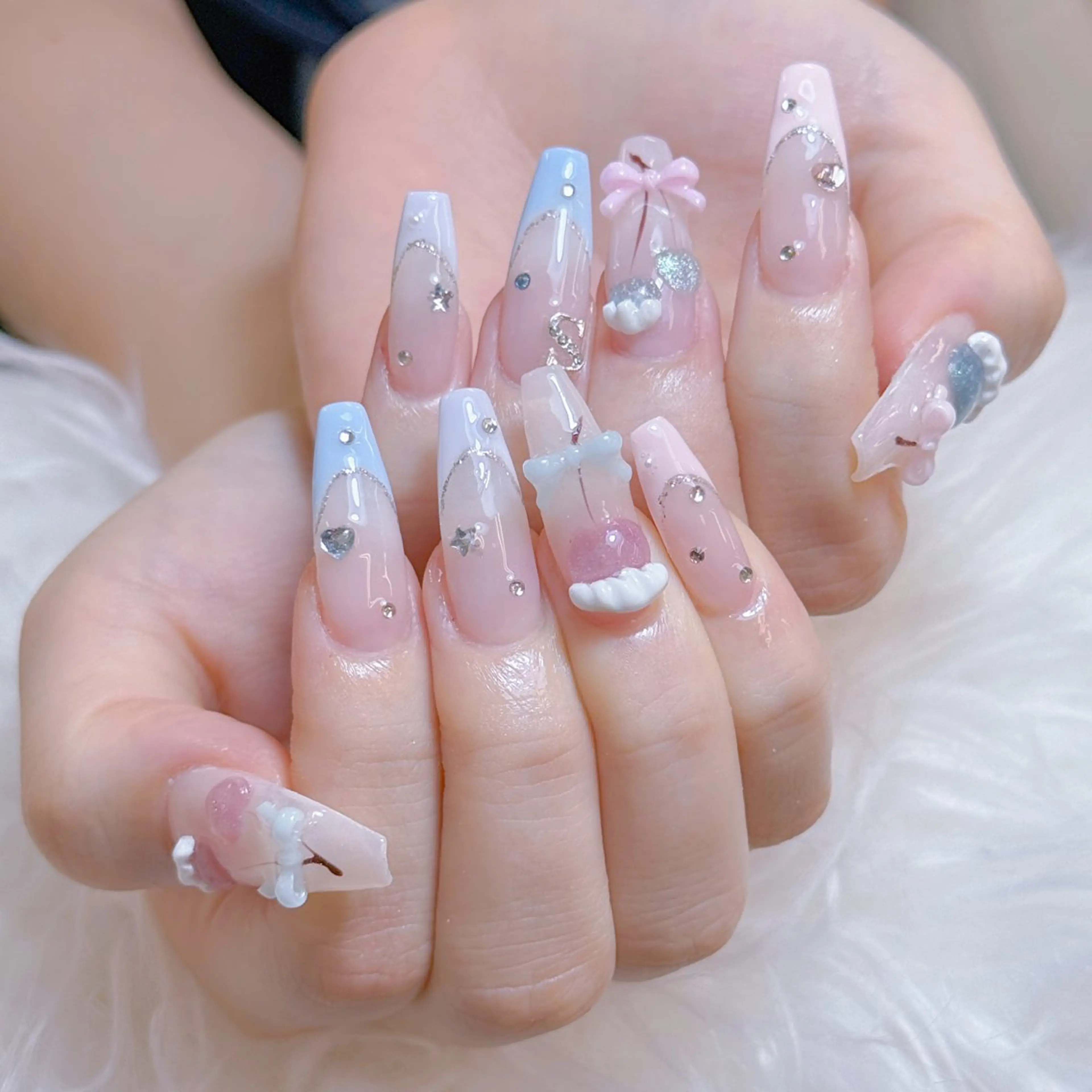 ネイル チークネイル 長さ出し フレンチネイル ジェルネイル ガラスフレンチ ハンドネイル anh nail anne🤍のネイルデザイン