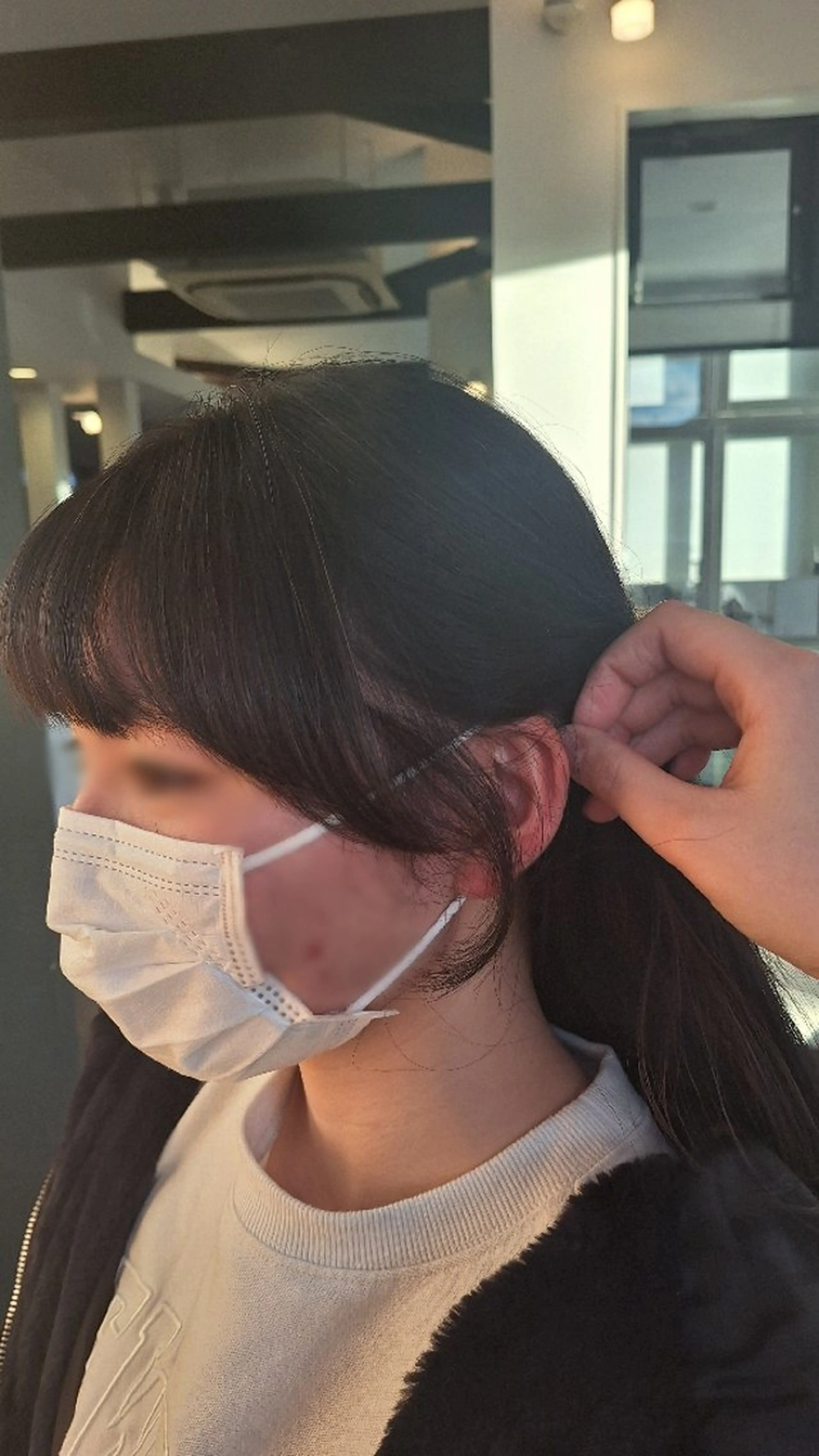 ミディアム サイドバング カット 安藤 真由のヘアスタイル