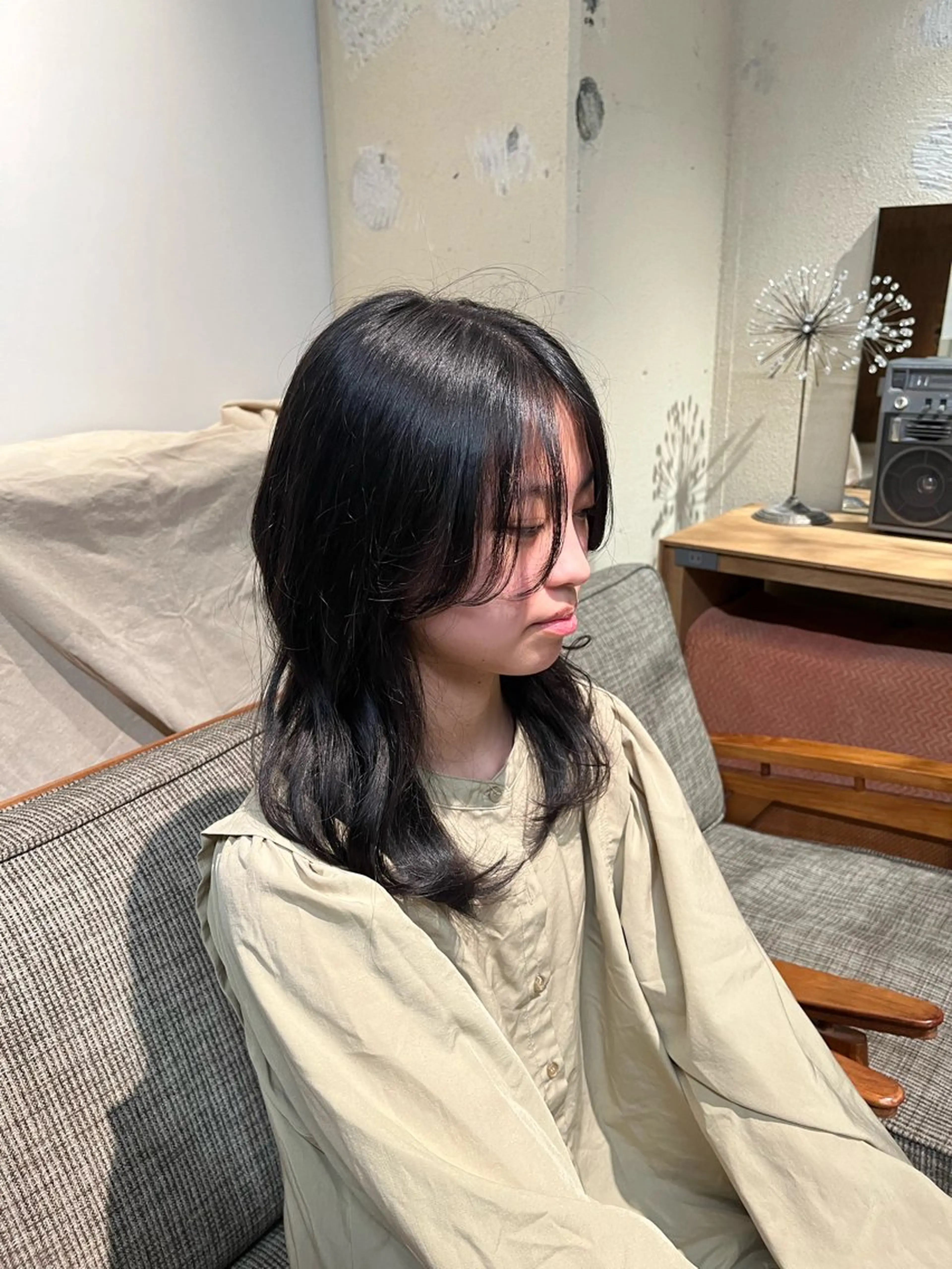 ミディアム 渡邊 彩乃のヘアスタイル