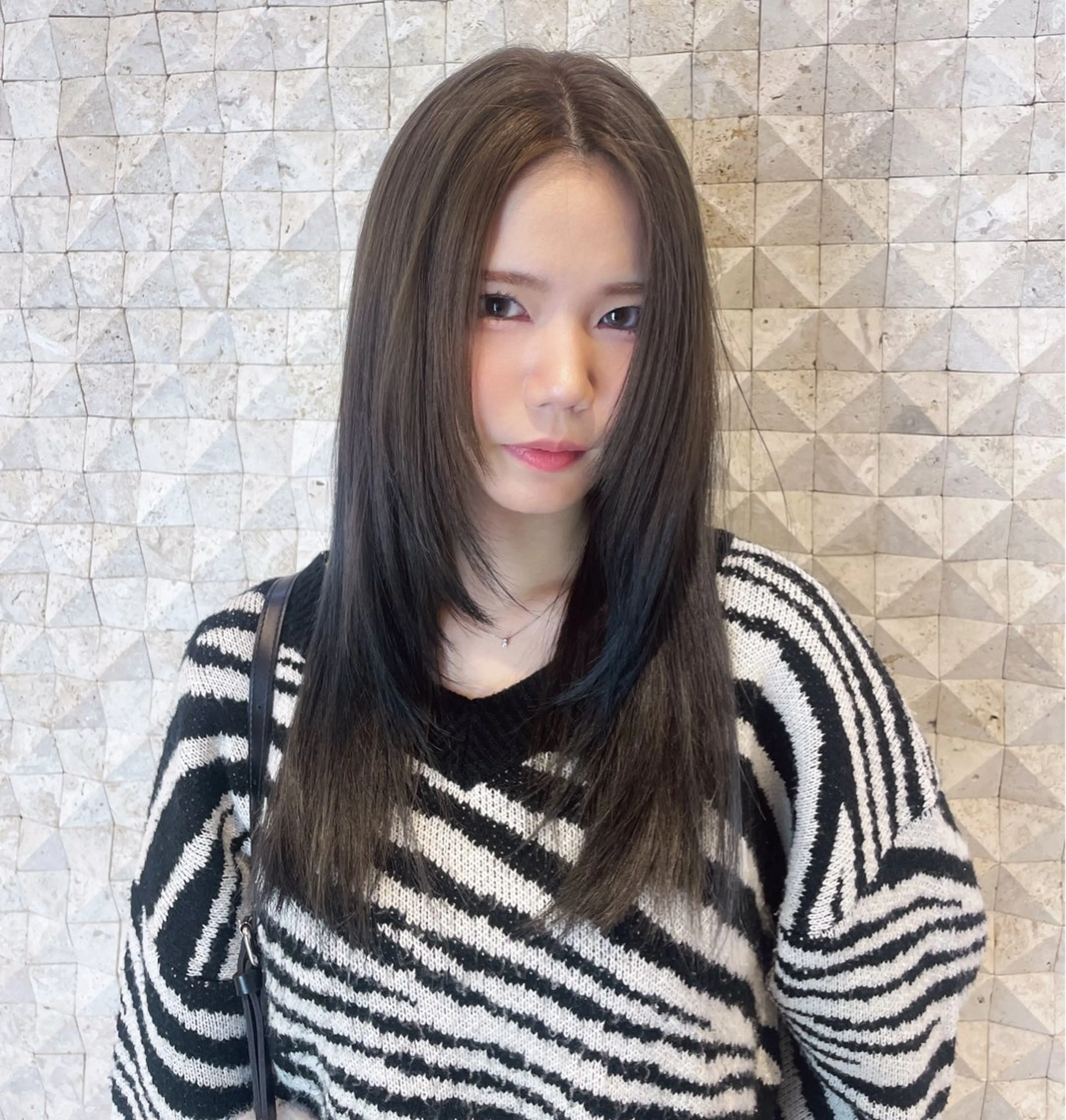 ロング カラー ブリーチ ラティアンヌイグレック所属・豊中/髪質改善/ レイヤーカットミヅキのヘアスタイル