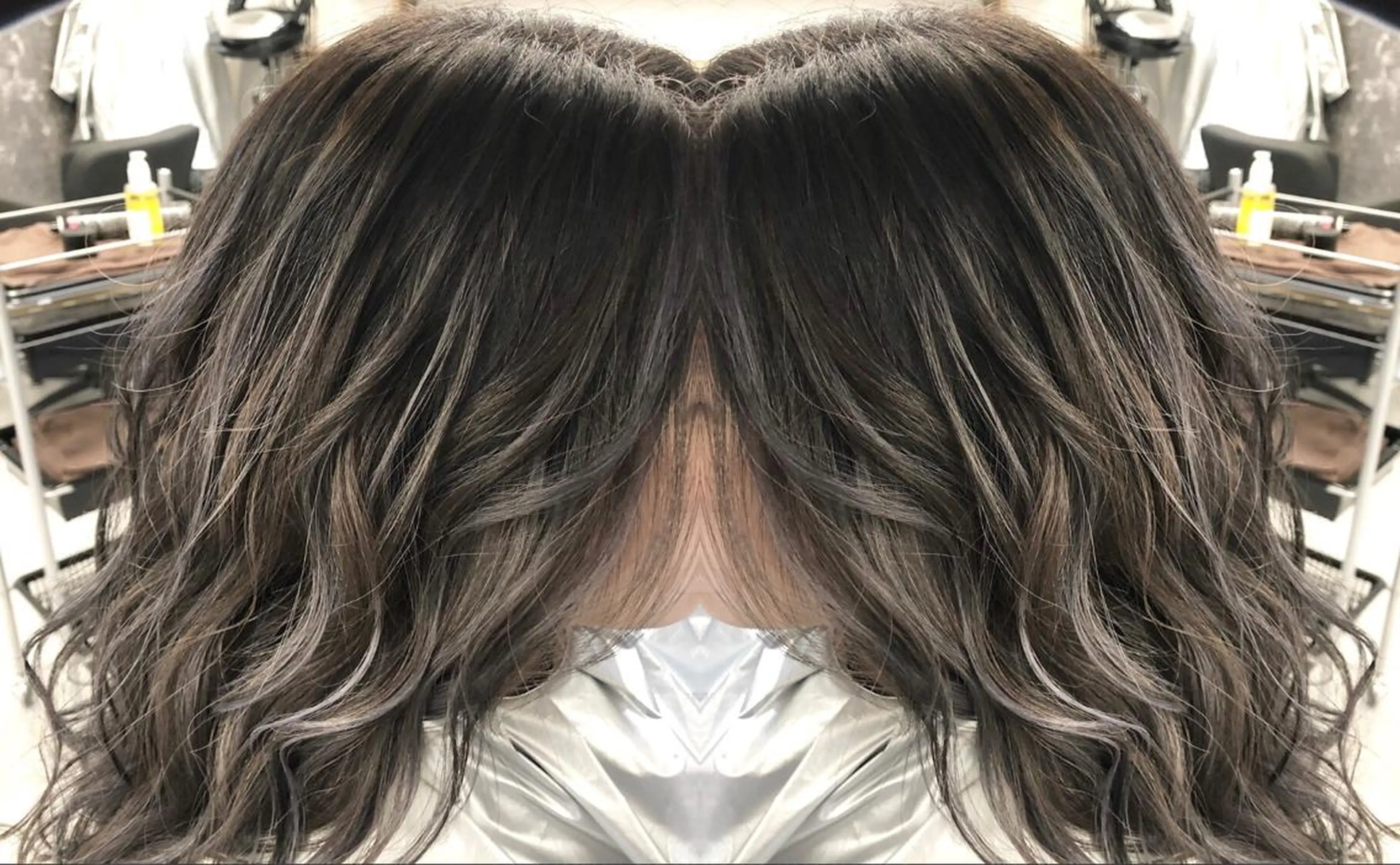 セミロング カラー ヘアアレンジ バレイヤージュ デザインカラー ハイライトカラー ハイライト レイヤーカット アンドウ ユウ/ レイヤーカット/韓国のヘアスタイル