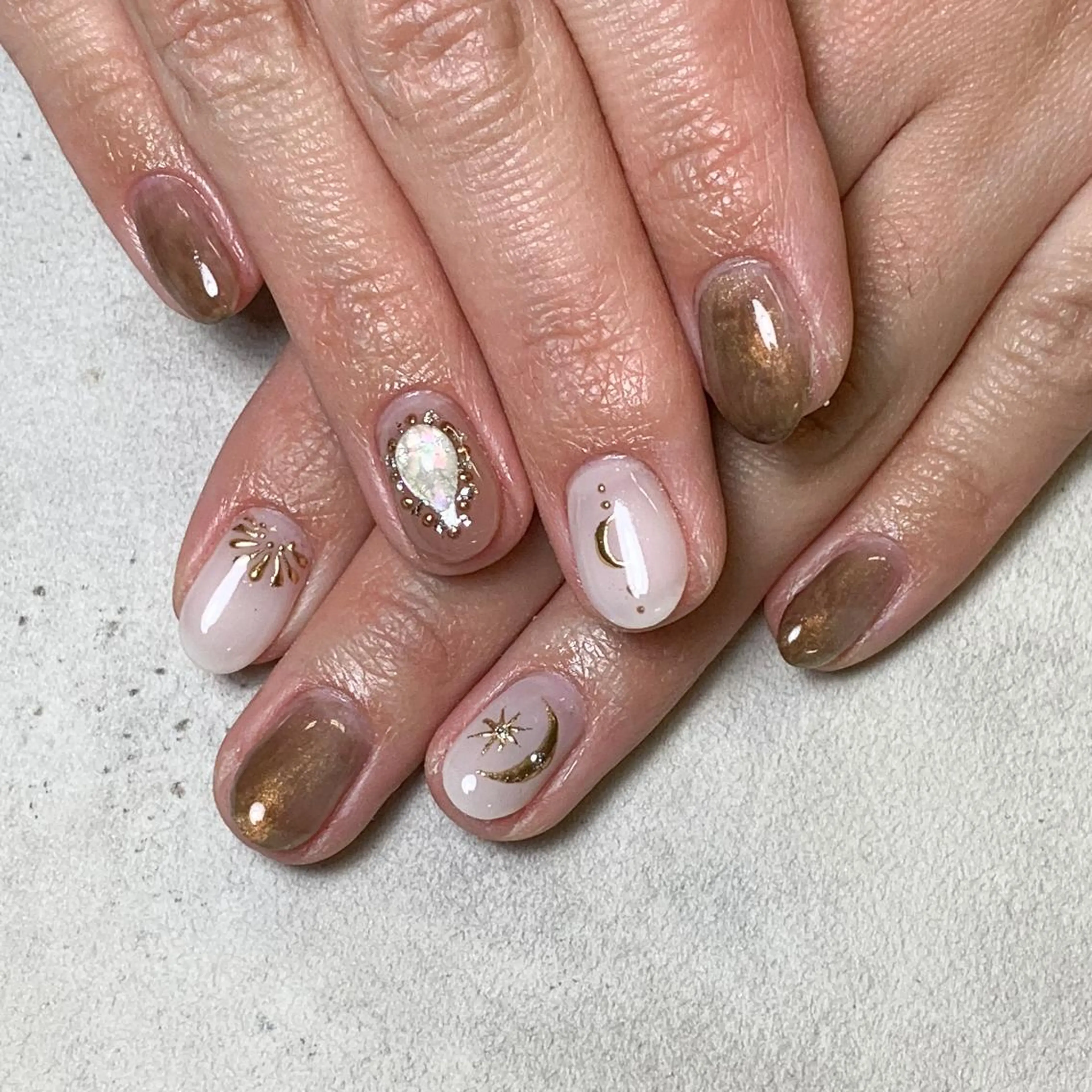 ネイル atelier　FIORITURA所属・FIORITURA aiのネイルデザイン