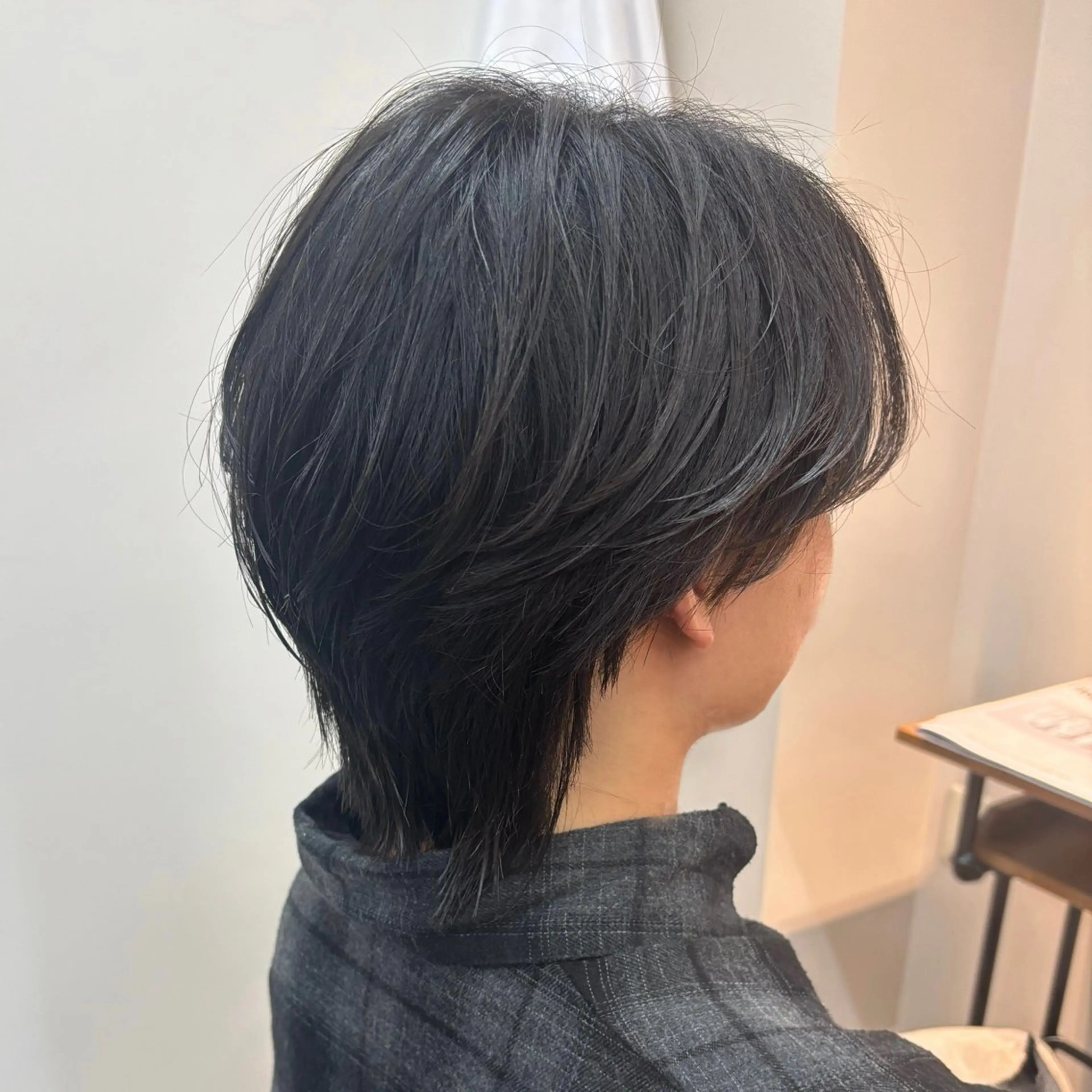 メンズ センターパート メンズウルフカット ウルフカット カット 男の理想を叶える🔥 メンズパーマ特化｜関のヘアスタイル