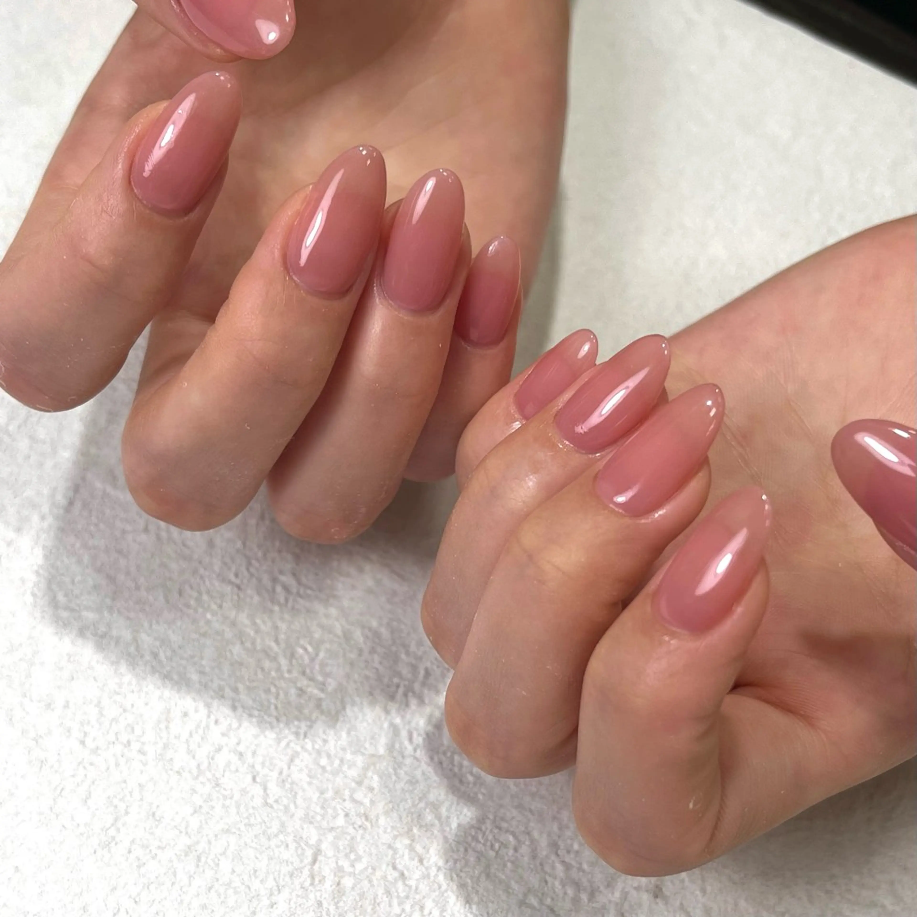 ネイル オフィスネイル ワンカラーネイル ピンク ハンドネイル para ☀︎ sol by BECK所属・Para Sol nail　Maoのネイルデザイン