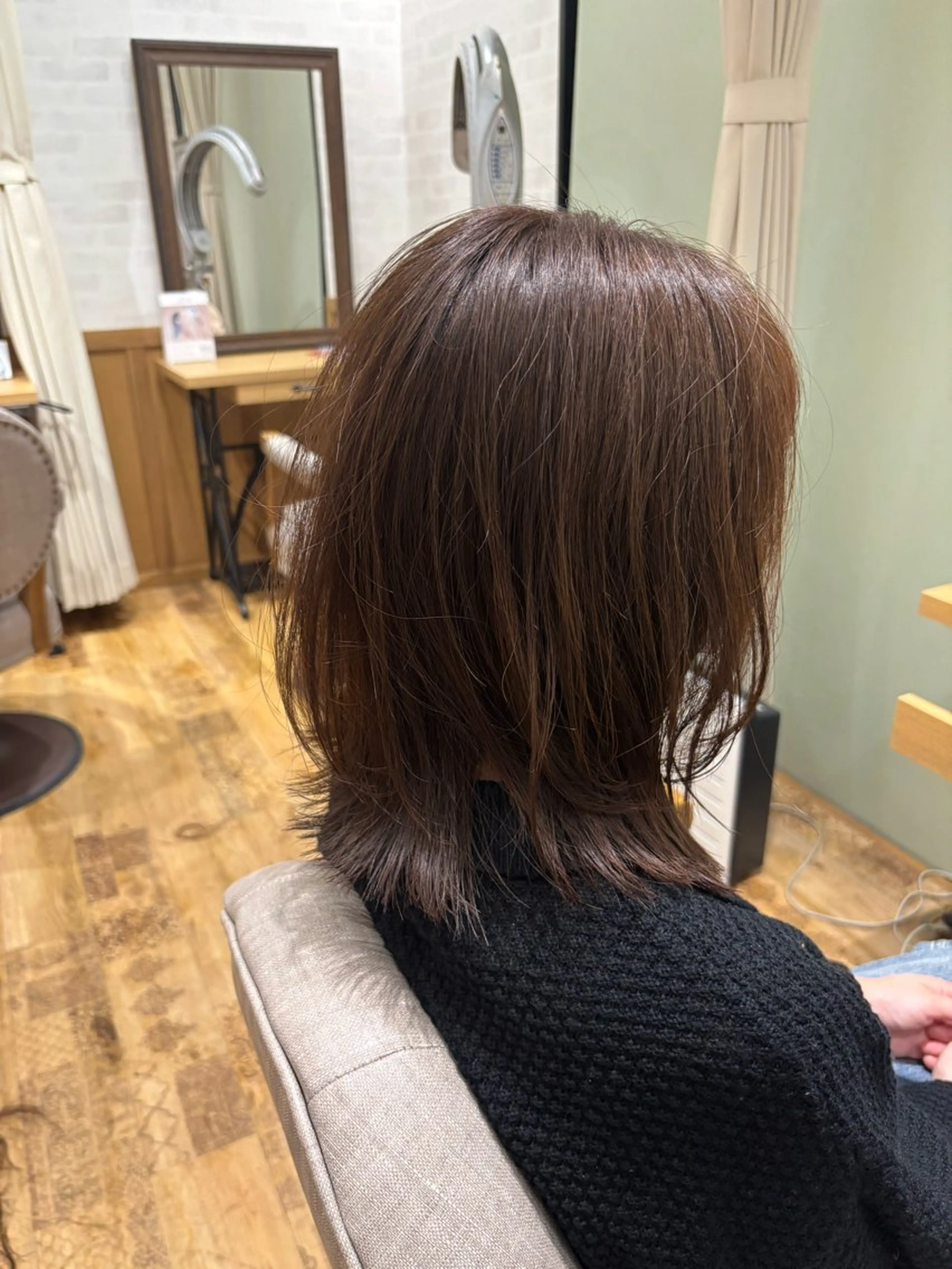 ミディアム カラー レイヤーカット カット ヘアカラー トリートメント bambi所属・杉山 晃太のヘアスタイル
