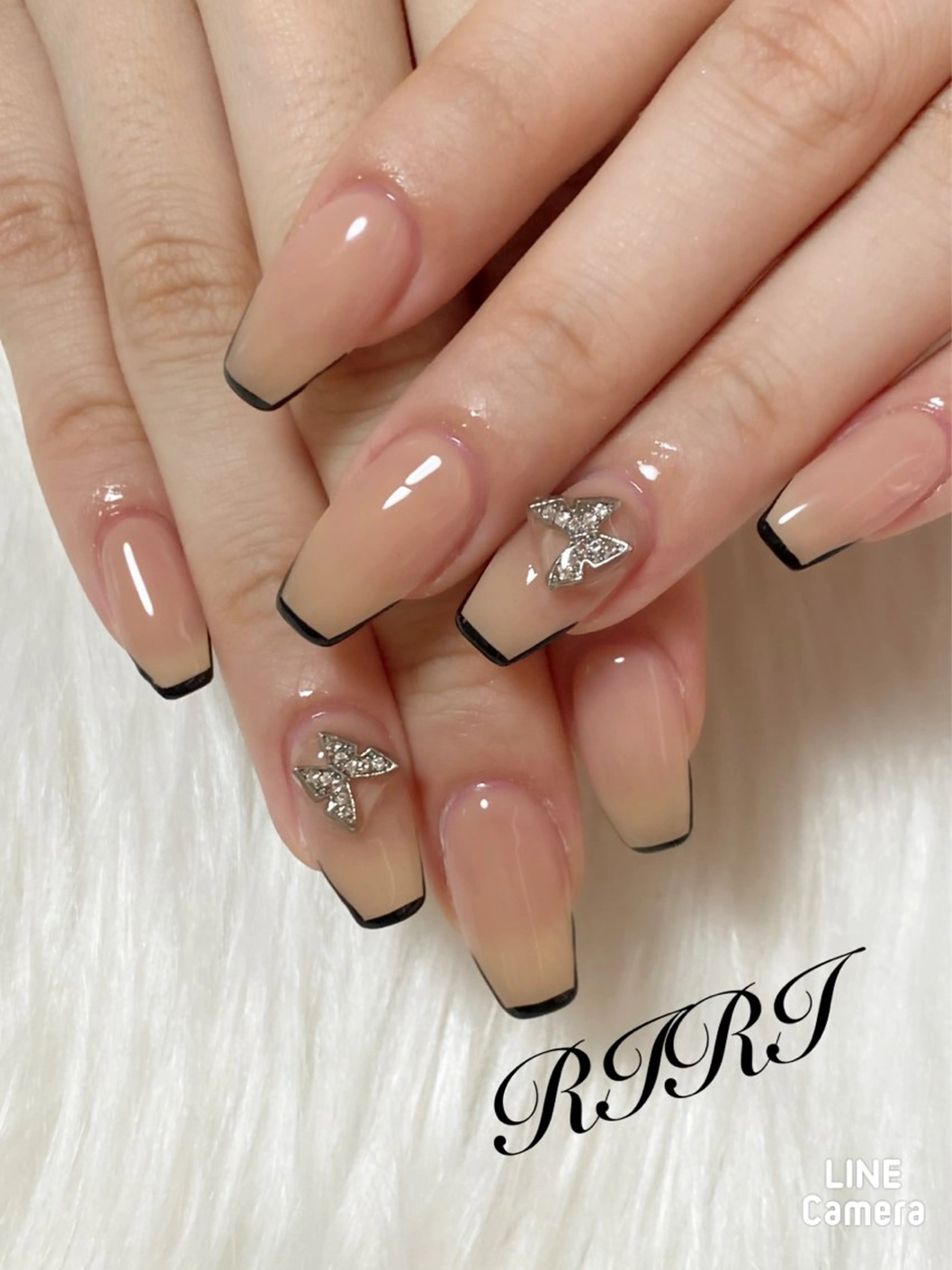 ネイル フレンチネイル ジェルネイル キラキラネイル 韓国ネイル オフィスネイル ハンドネイル riri オーナーのネイルデザイン