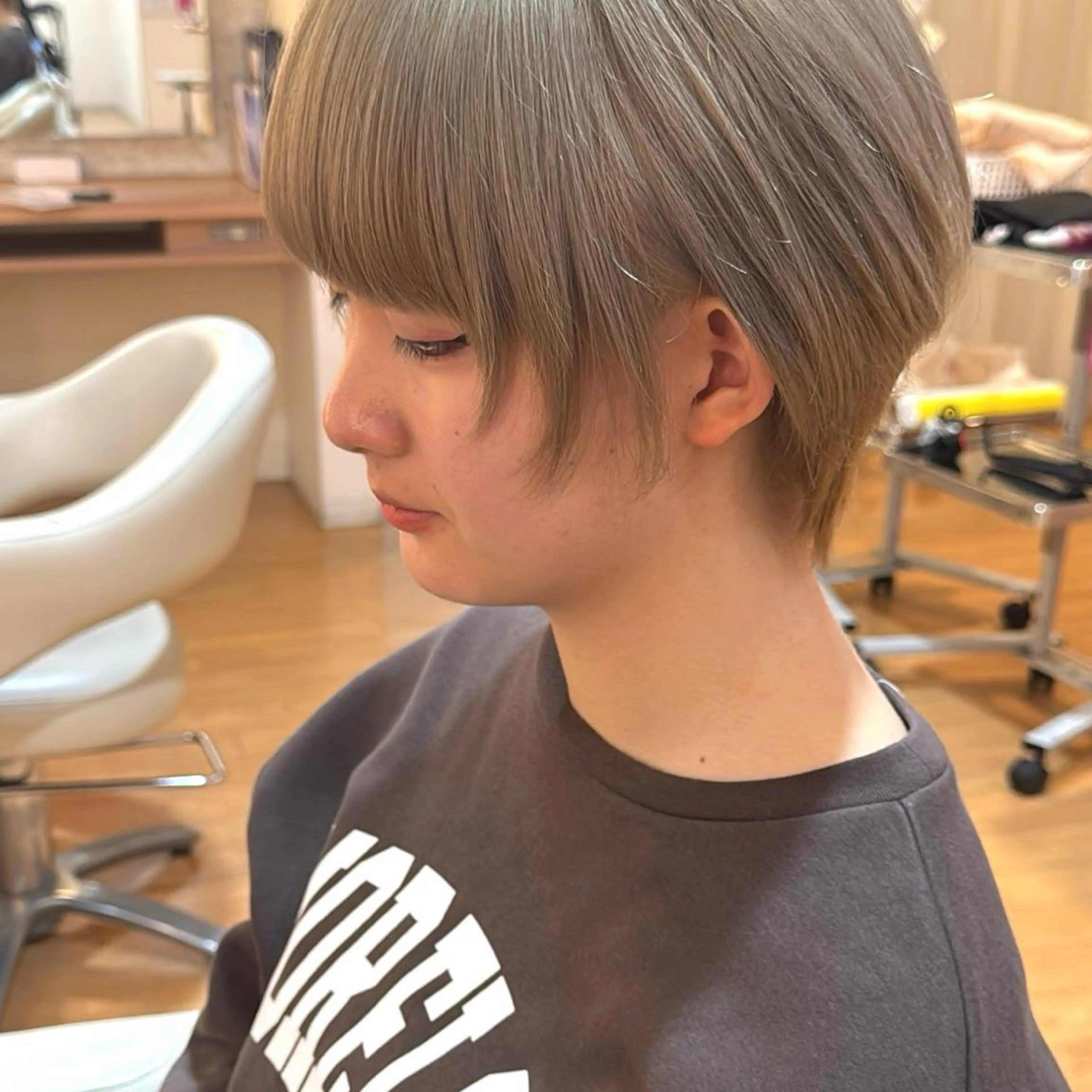 ショート カラー 湯浅 了一のヘアスタイル