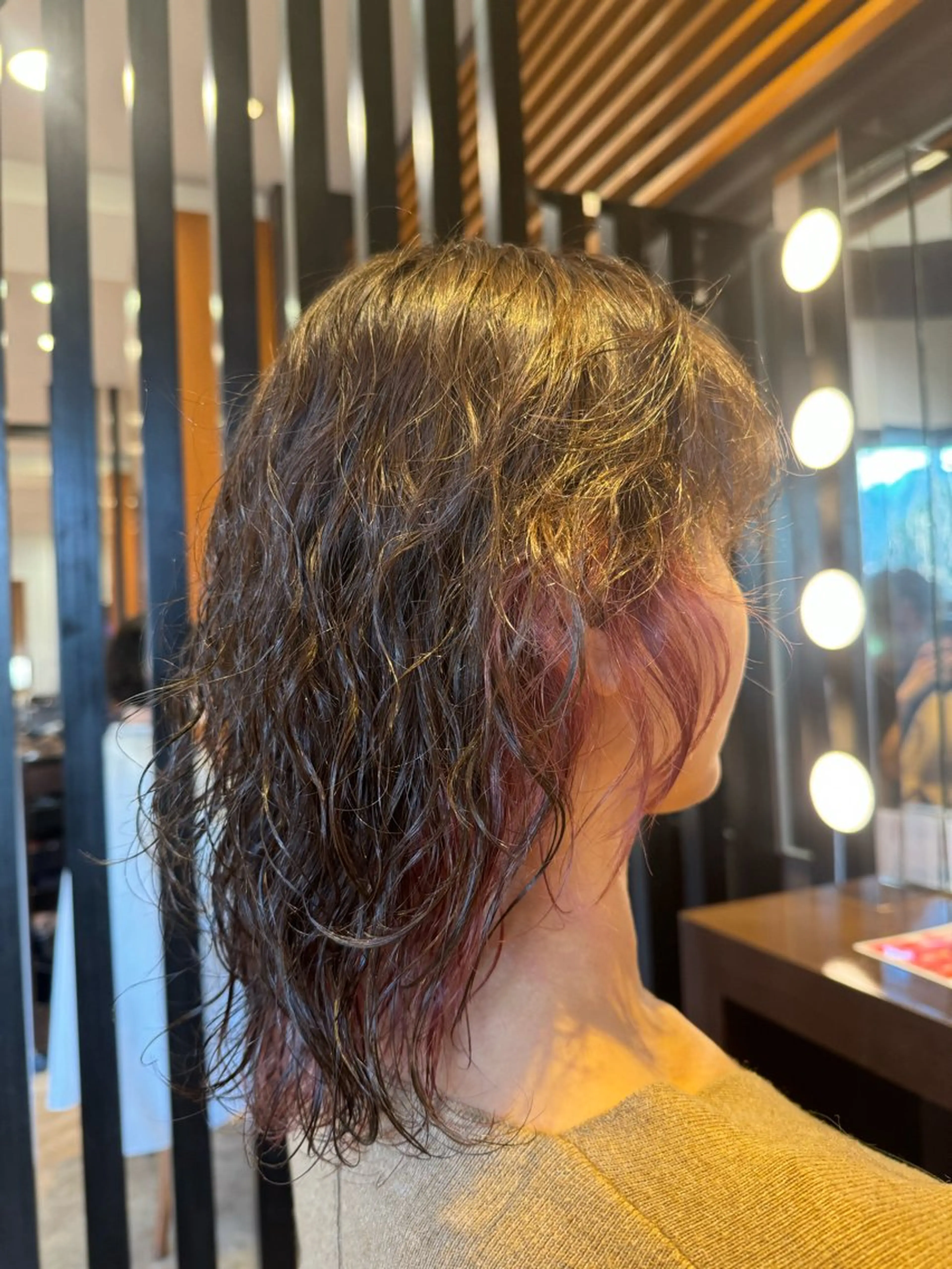 カラー パーマ インナーカラー ピンクカラー 小林 大輝のヘアスタイル