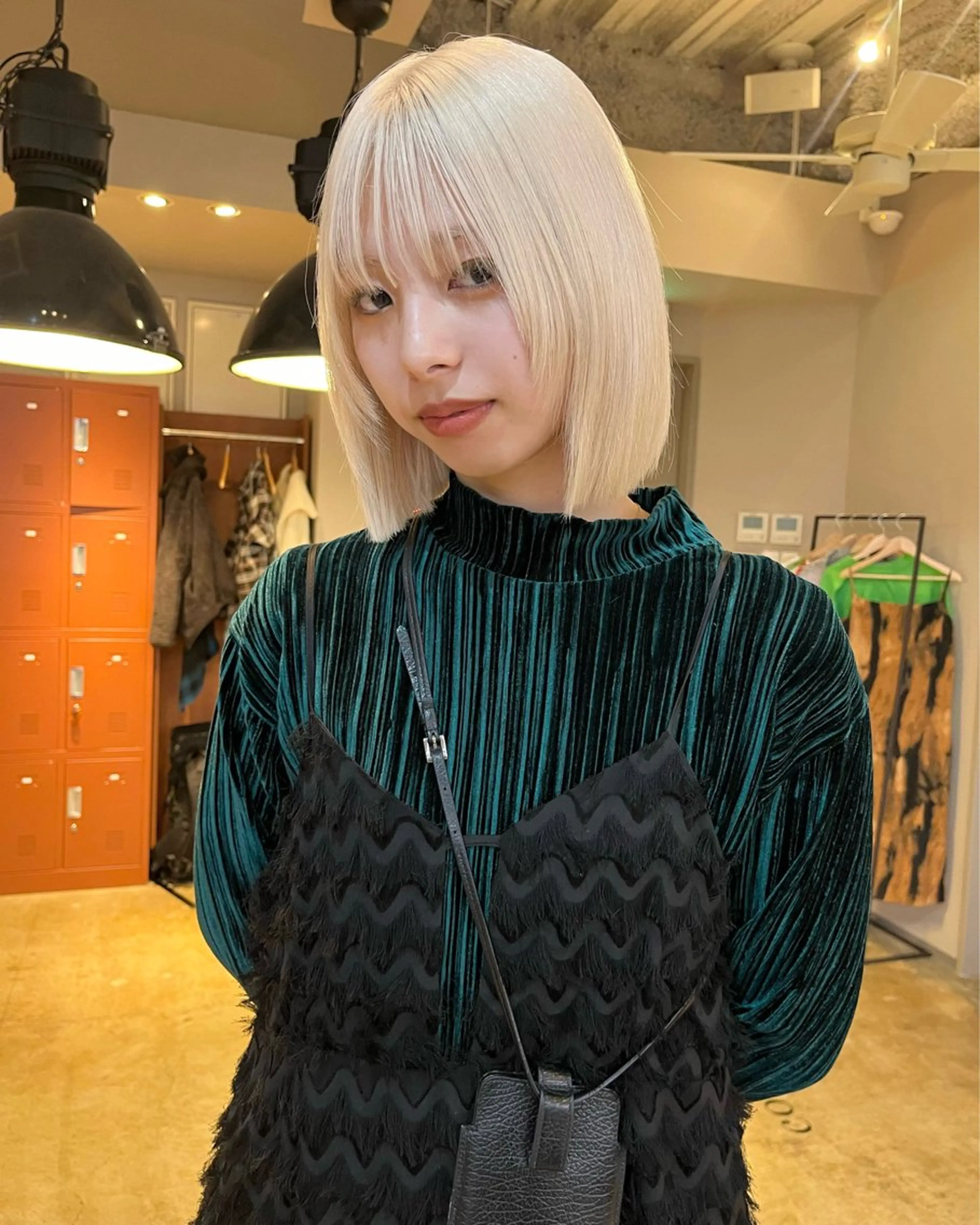 ミディアム ミルクティーベージュ outaのヘアスタイル