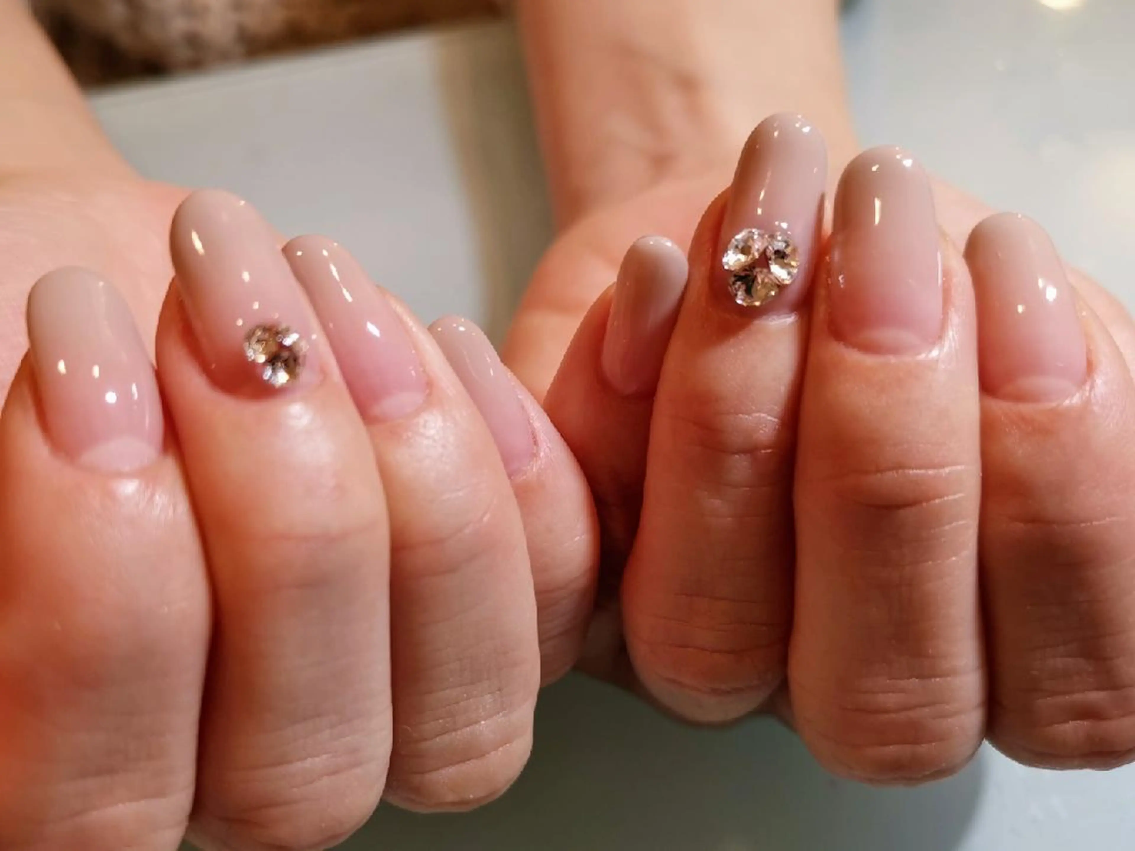 ネイル ストーンネイル 人気エリア💖完全個室【ルリエ】所属・ネイルサロン Lelienルリエのネイルデザイン