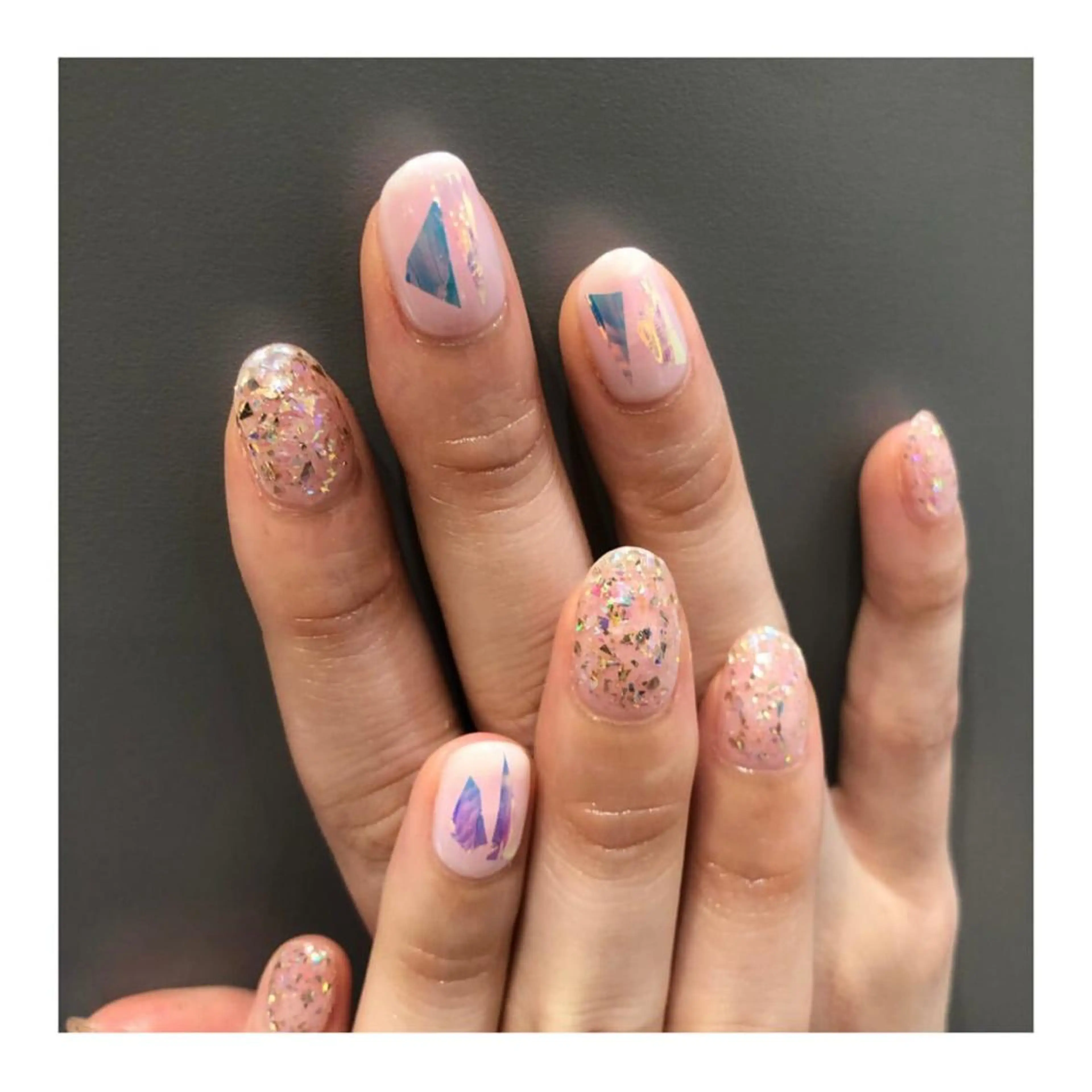 ネイル キラキラネイル ハンドネイル フットネイル ハンドケア Nes.Nail所属・Miyagi Asamiのネイルデザイン