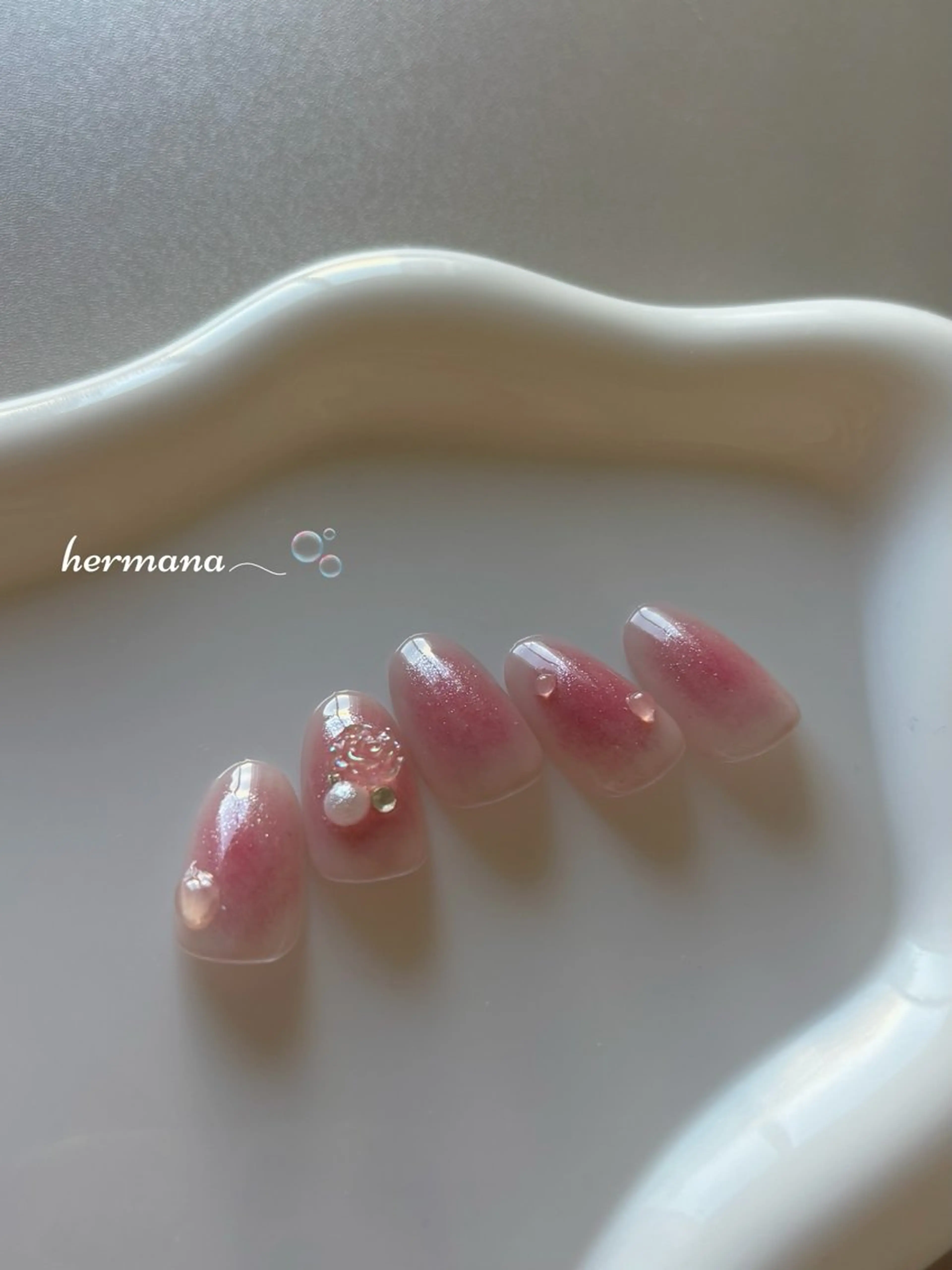 ネイル 伊藤 菜緒のネイルデザイン