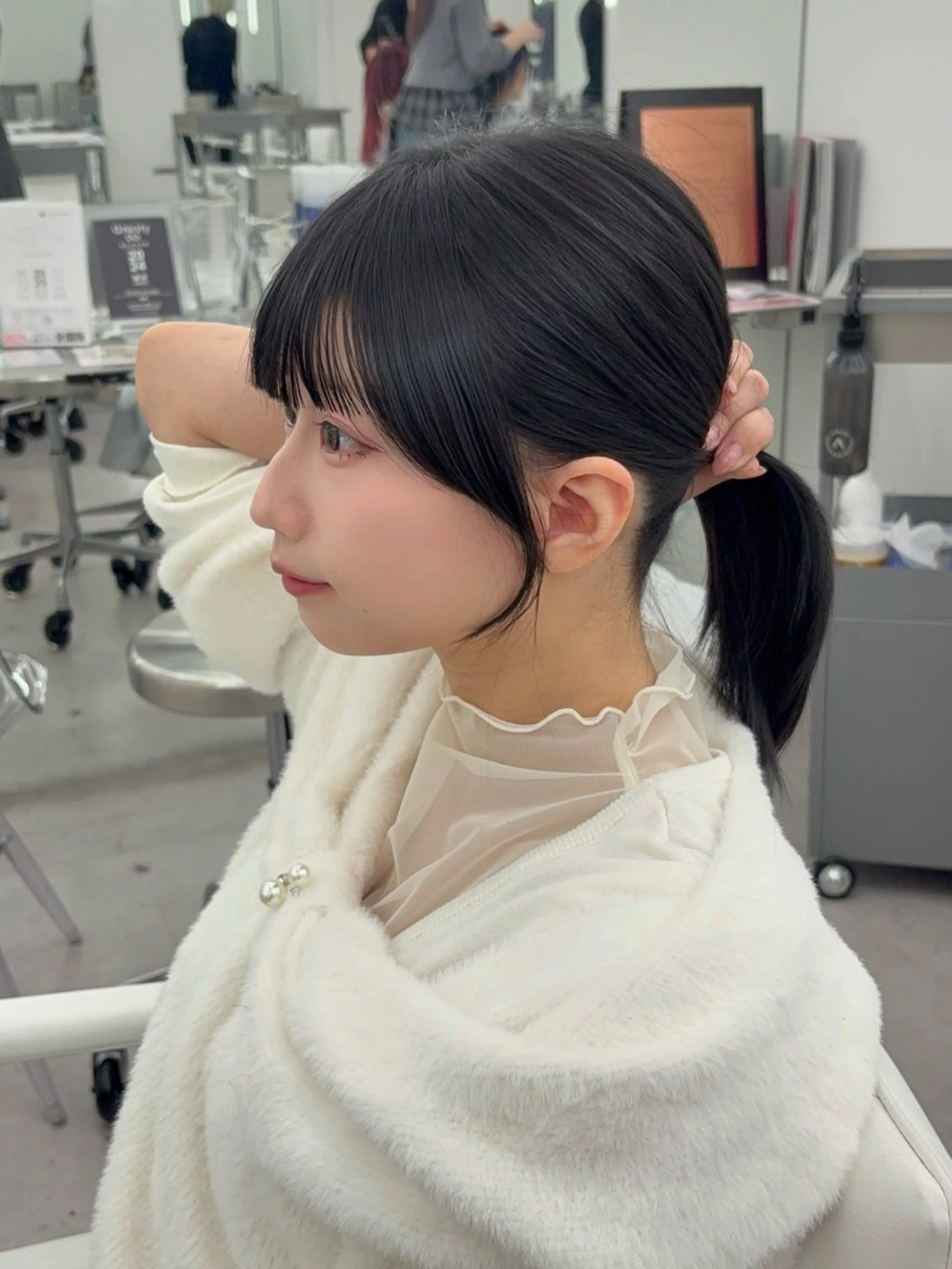 ミディアム カラー レイヤーカット 小顔カット カット ヘアカラー トリートメント 韓国ヘア/レイヤー/ 顔まわり足立遥奈のヘアスタイル