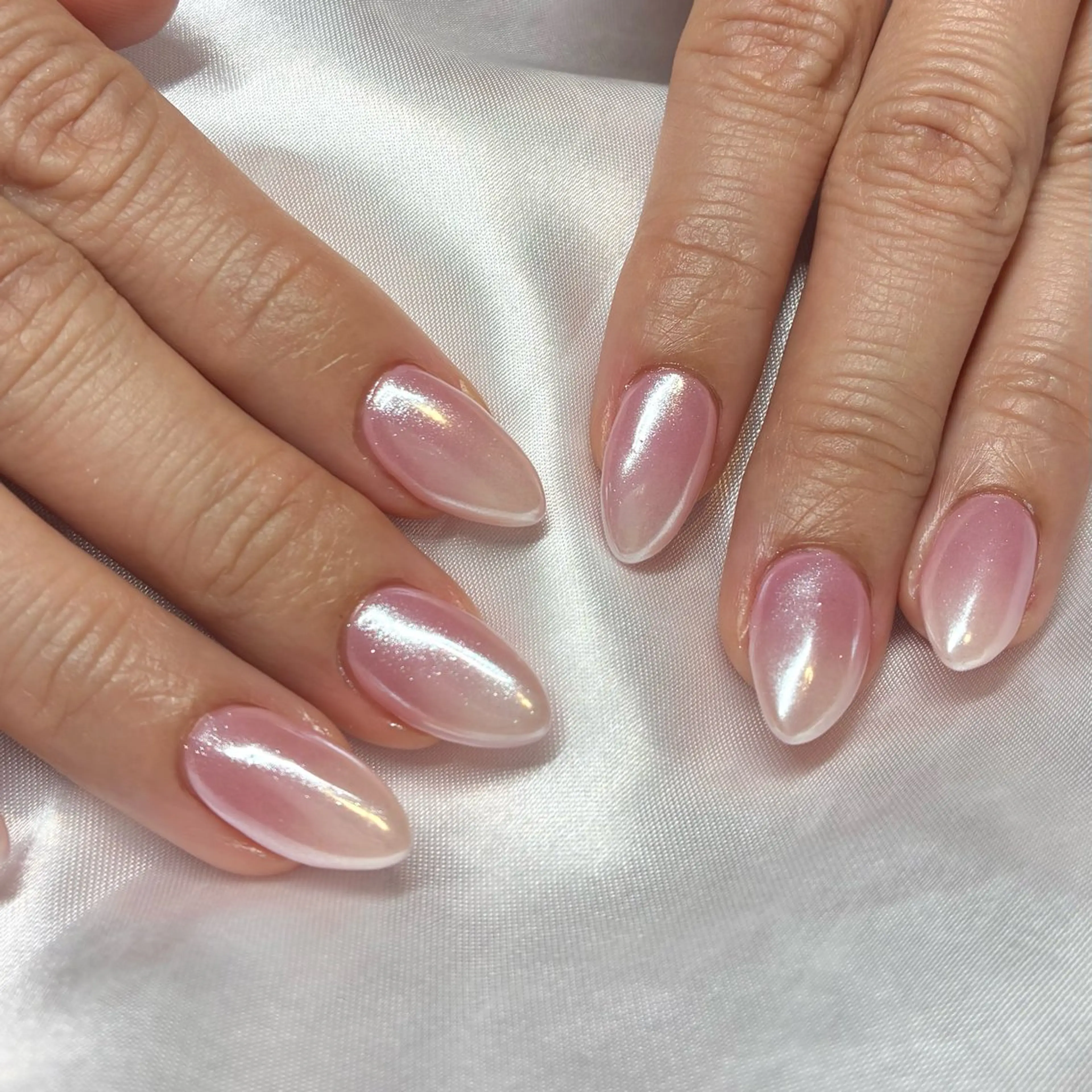 ネイル オーロラネイル ハンドネイル Nail ヌシん家 AKANEのネイルデザイン