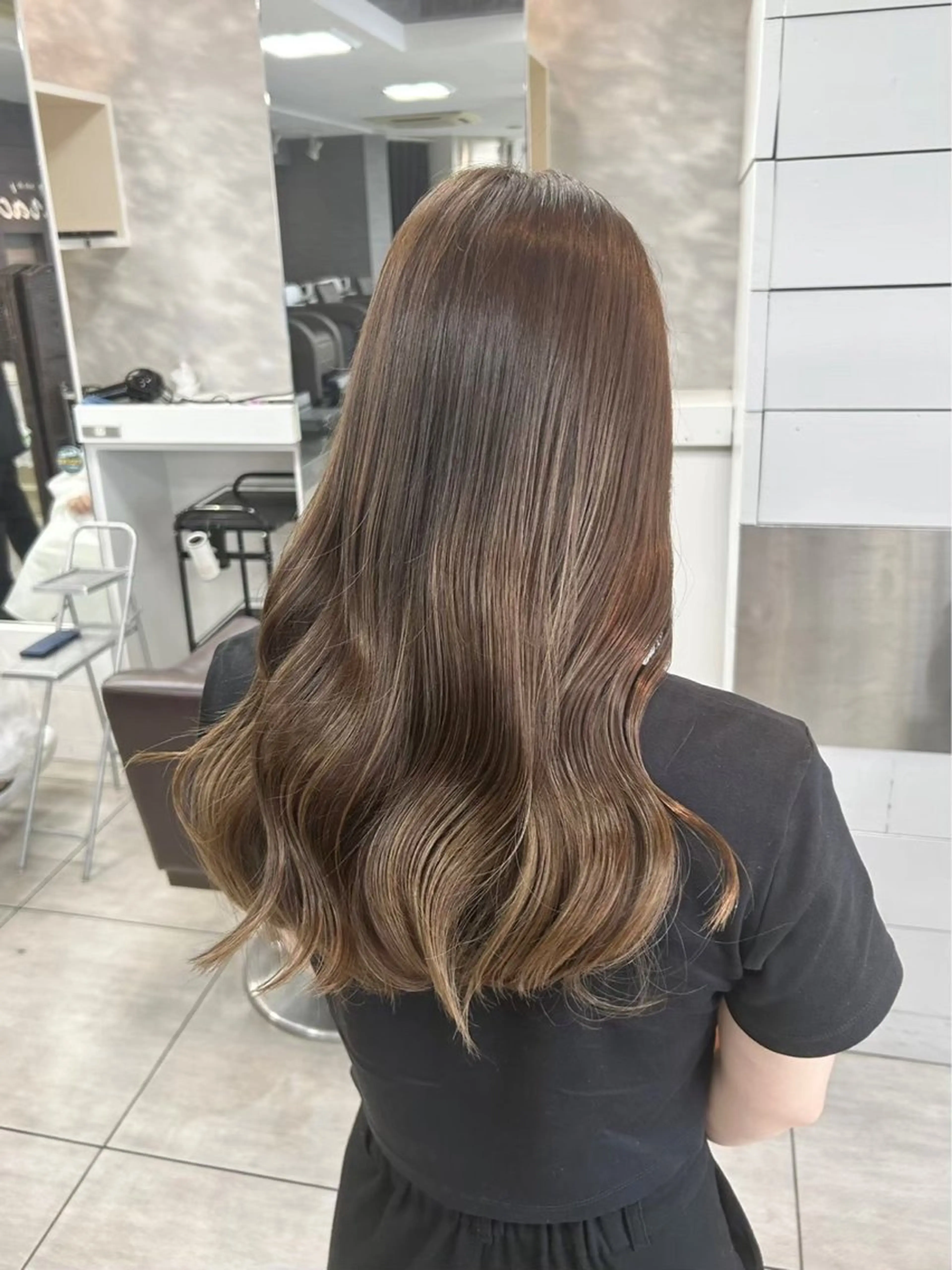 ロング レイヤーカット ロング ヘアカラー 🫧艶髪カラー🫧 森本くるみのヘアスタイル