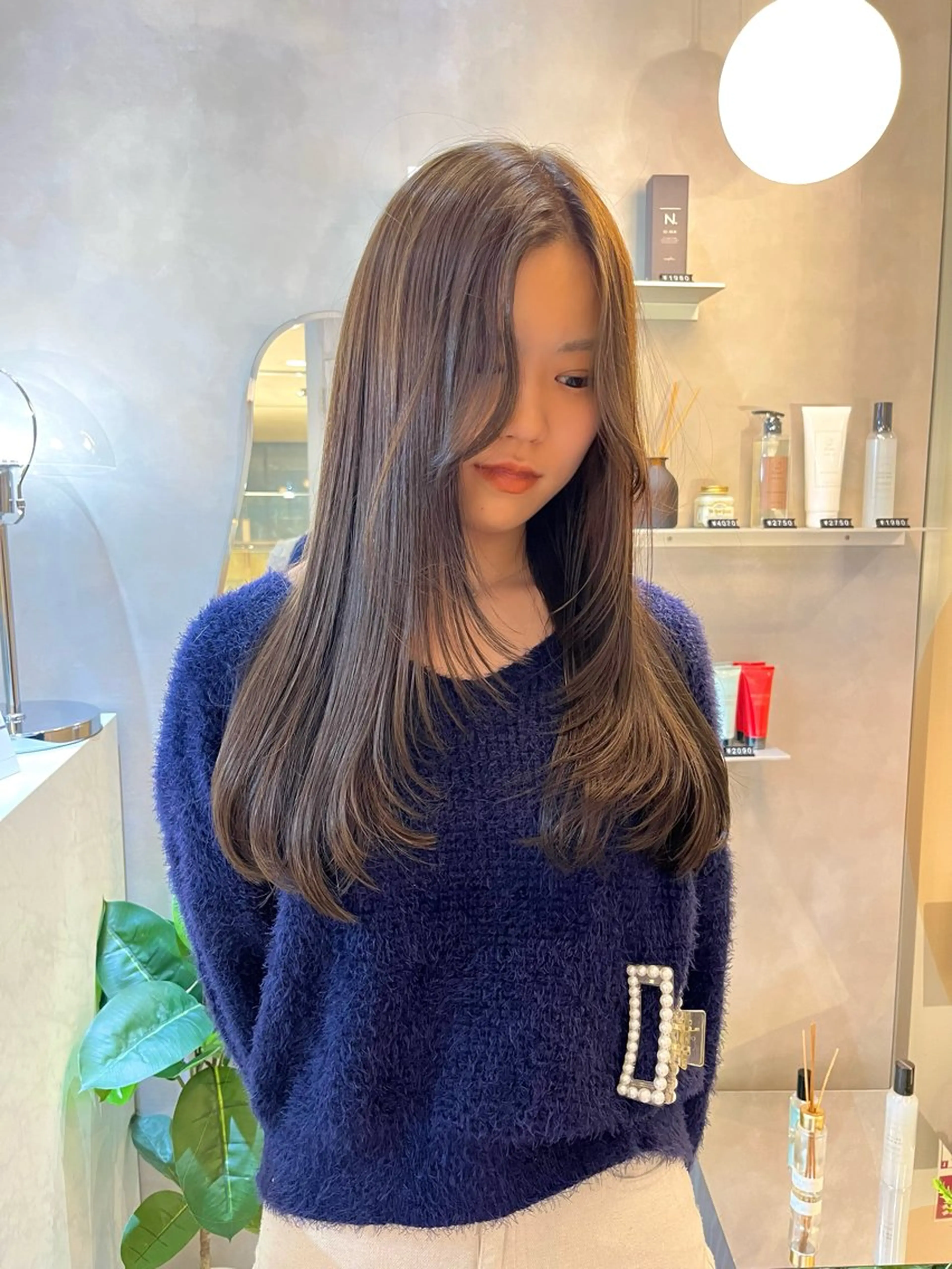 ロング カラー 透明感カラー グレージュ レイヤーカット カット ヘアカラー トリートメント このか🕊️ベージュ /グレージュ/カットのヘアスタイル