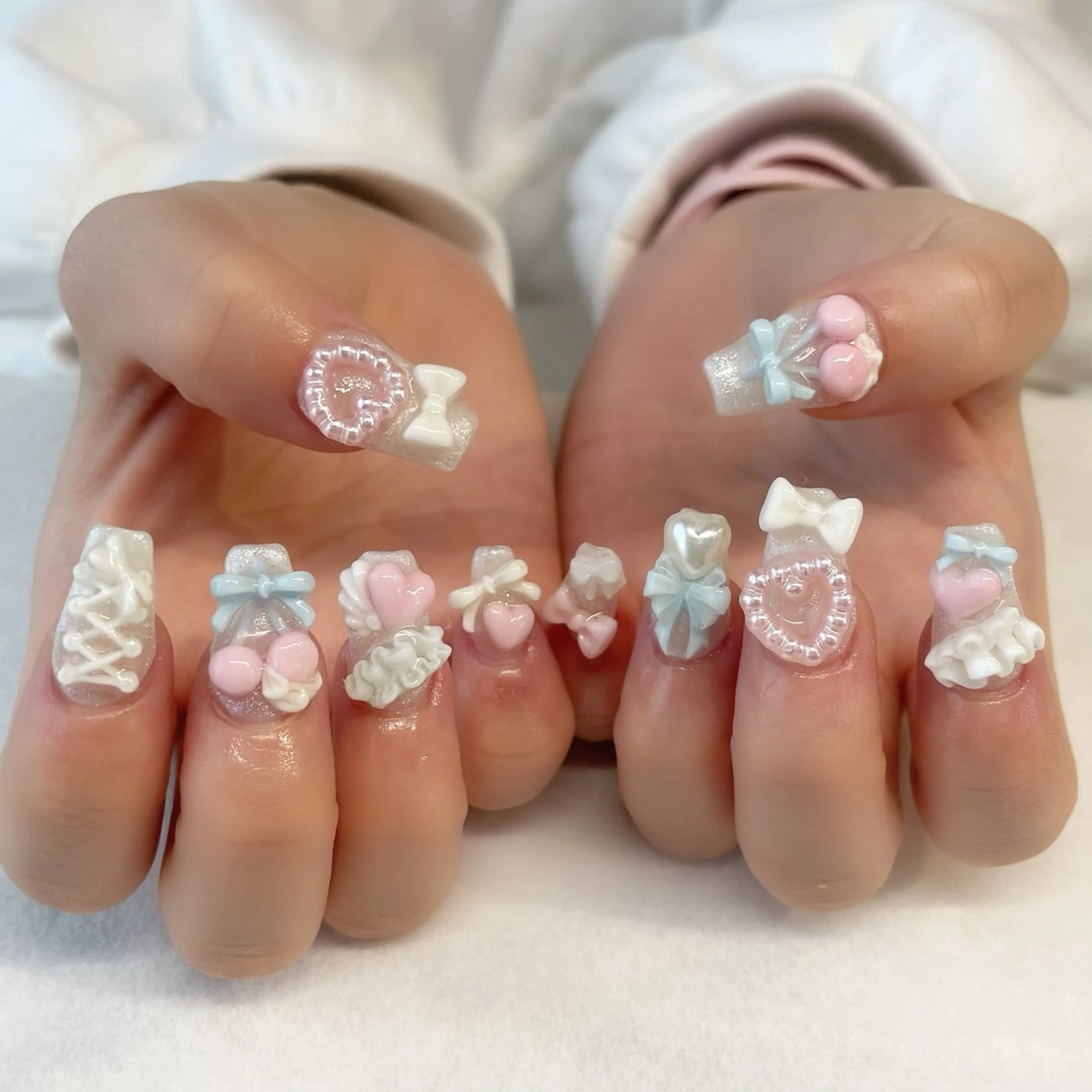 ネイル ハンドネイル 💎🐰 saki. m 🐰💎のネイルデザイン