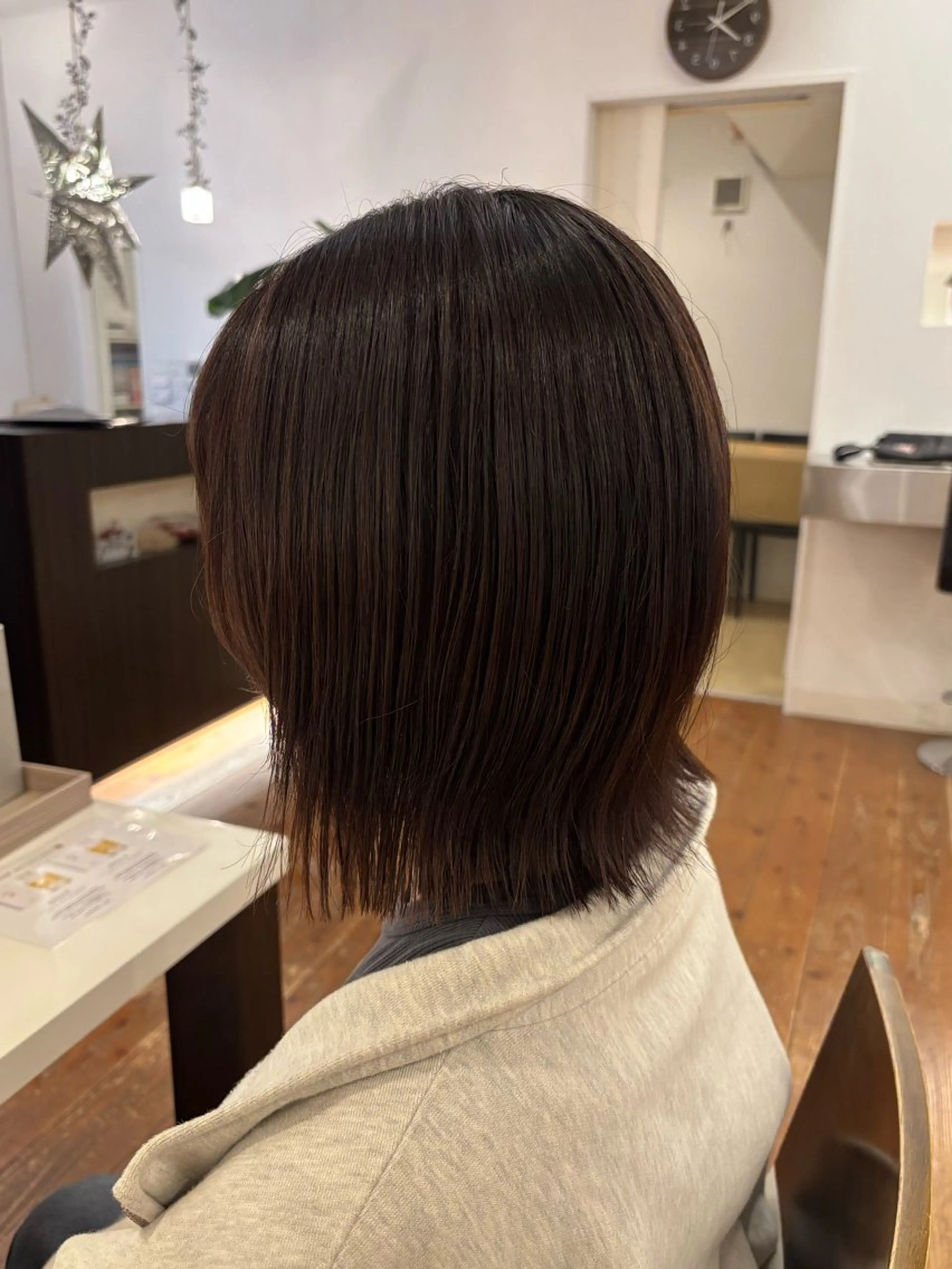 ミディアム アンジュールヒルズ所属・六川 彩那のヘアスタイル