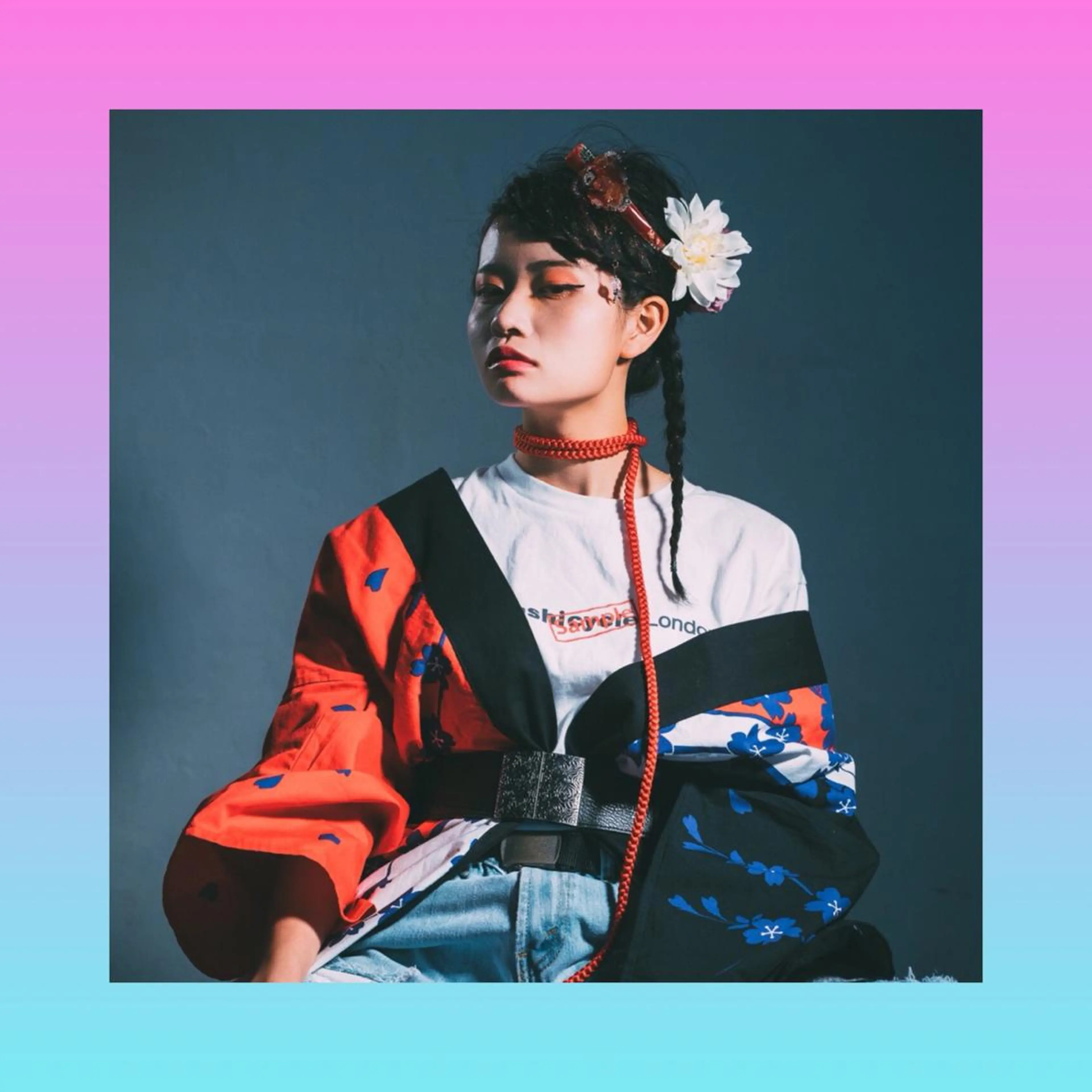 ロング カラー ヘアアレンジ 韓国レイヤーカット/ 儚げカラーチナツのヘアスタイル