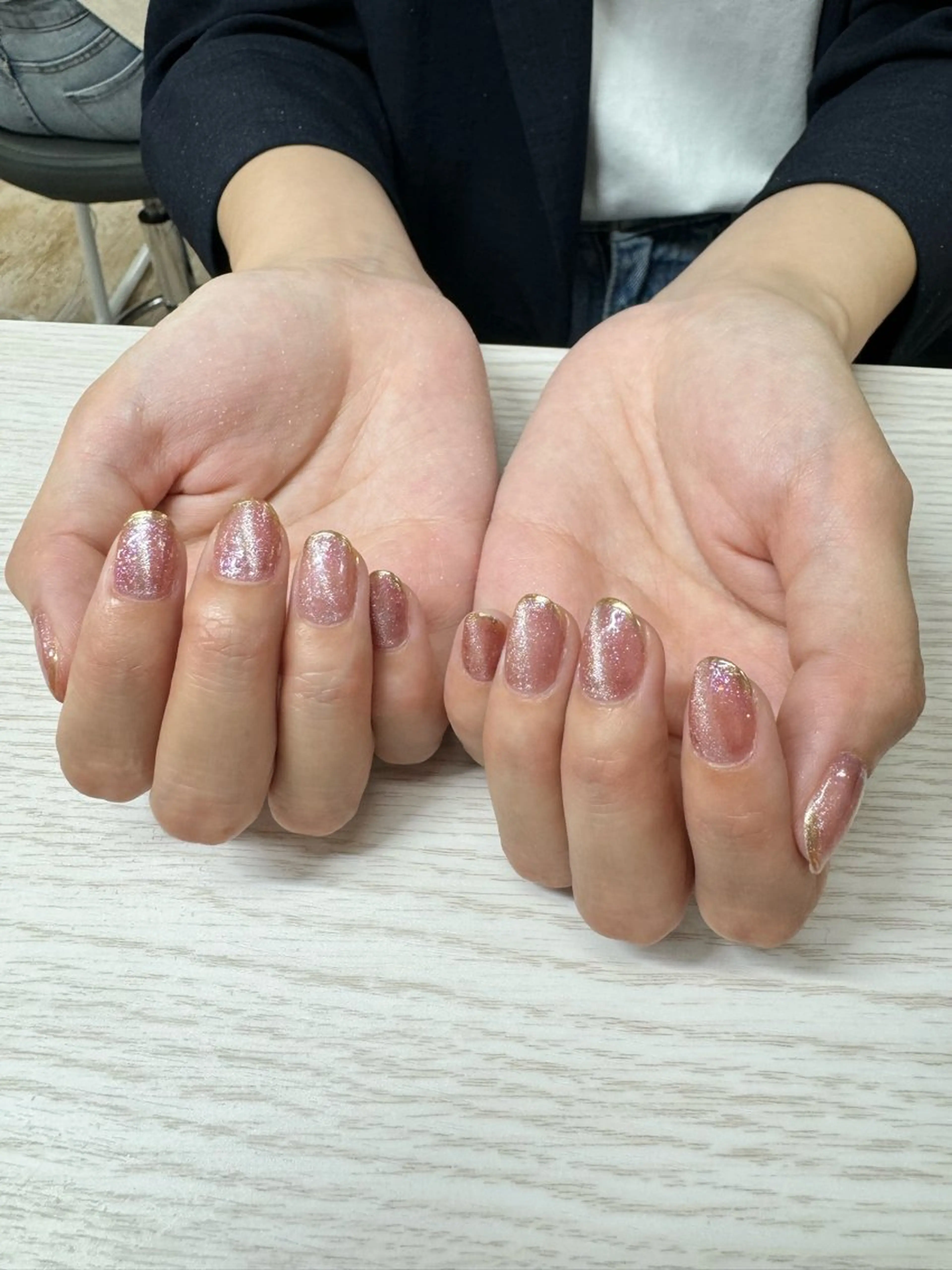 ネイル ジェルネイル ゴールド ラメ(グリッター) マグネットネイル ミラーネイル VENUSBELT 杏のネイルデザイン