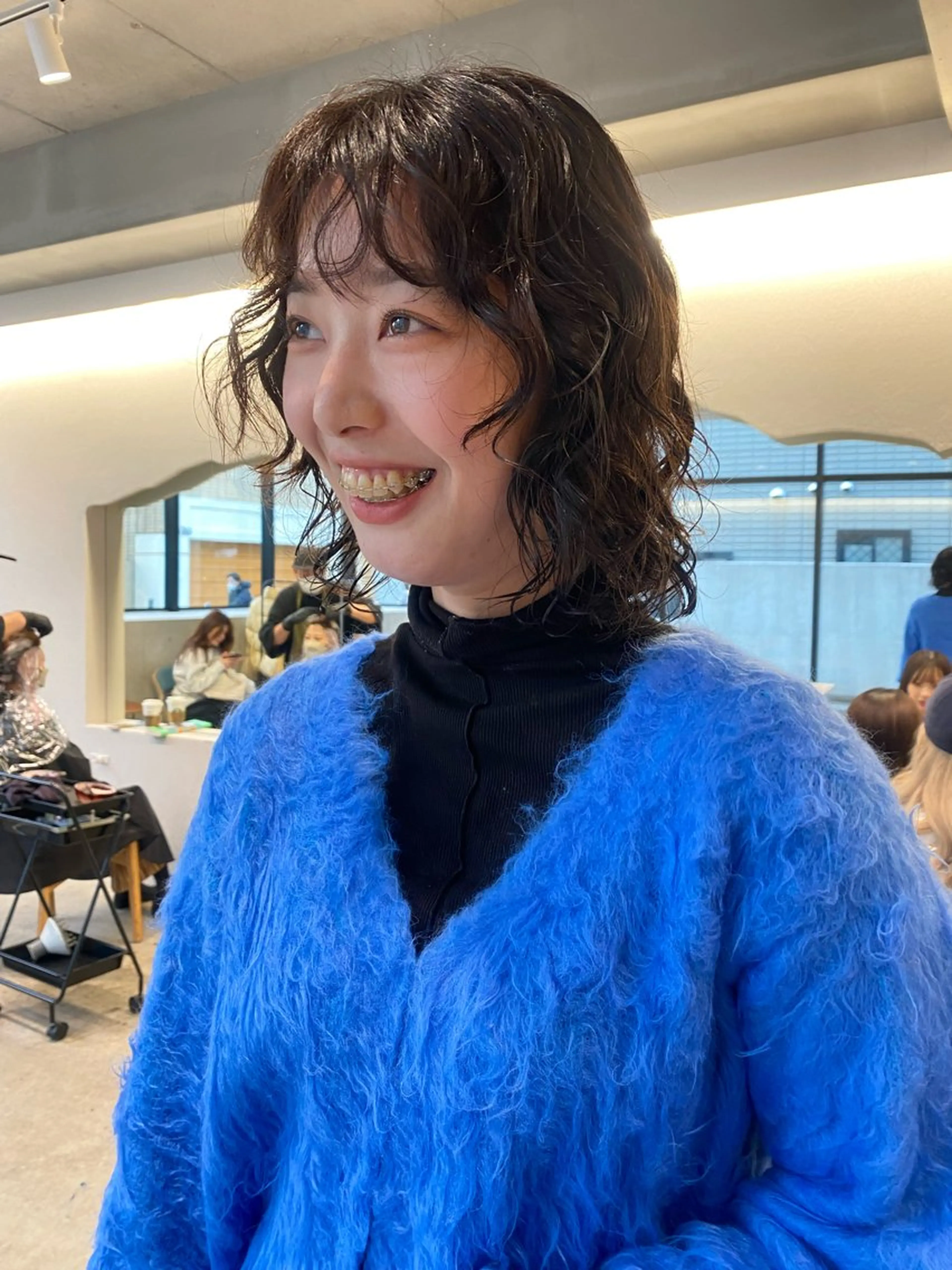 ミディアム パーマ ミディアムパーマ レイヤーカット ウルフカット カット パーマ トリートメント レイヤー/柔色 カラー/SAkiのヘアスタイル