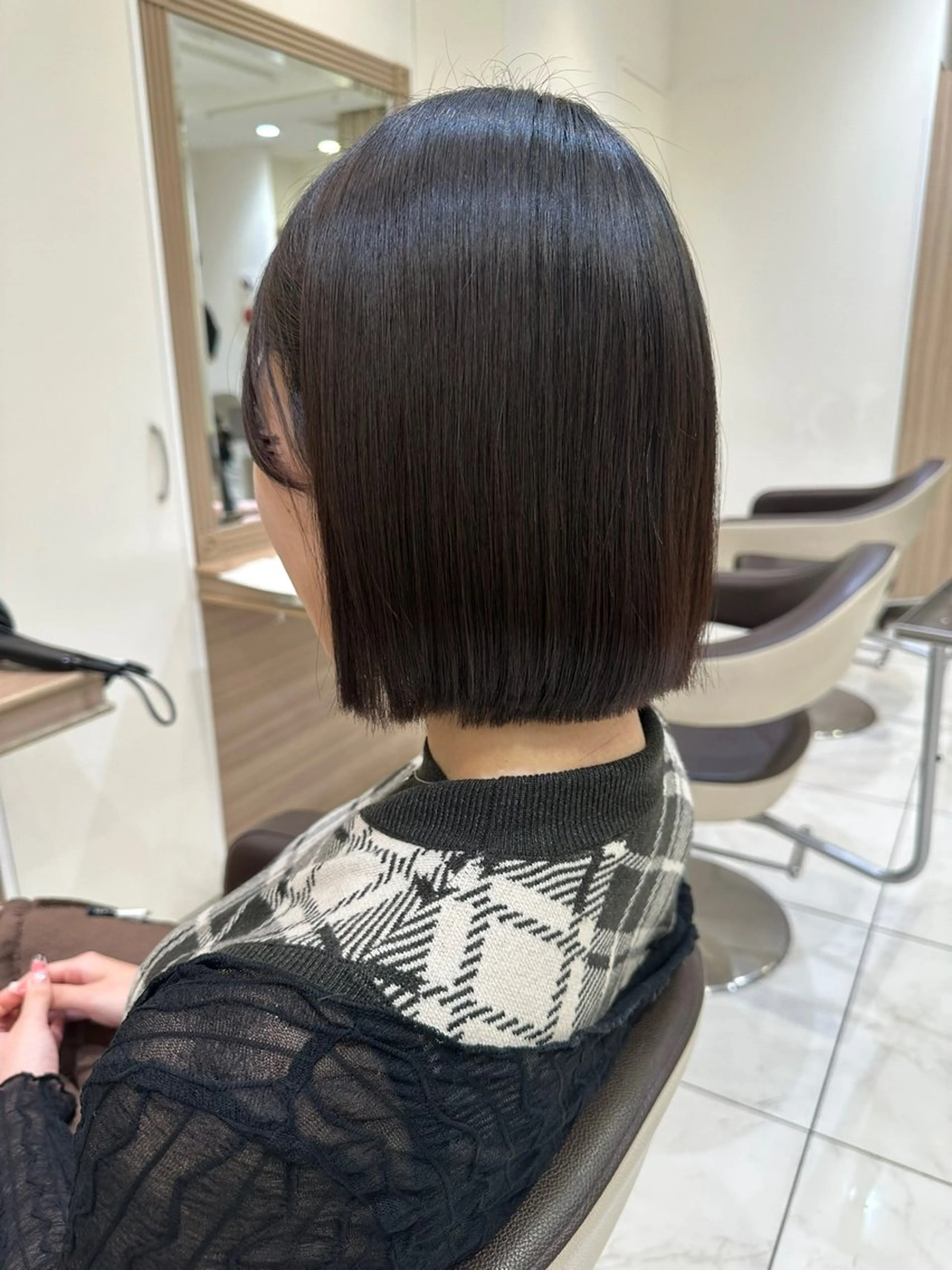 ミディアム 韓国レイヤー🇰🇷 Hiiro💜のヘアスタイル