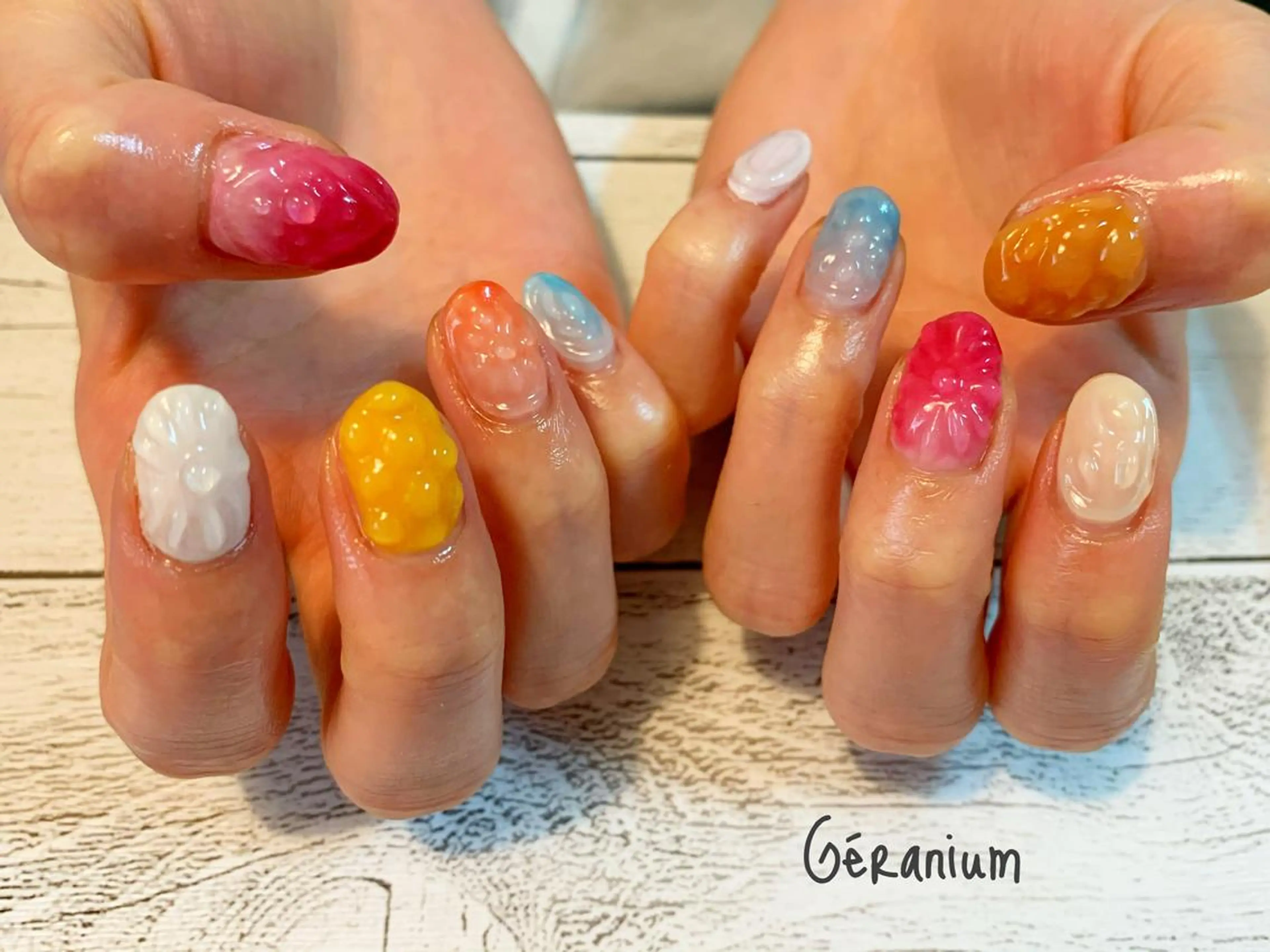 ネイル ハンドネイル フットネイル GéRanium Harukaのネイルデザイン