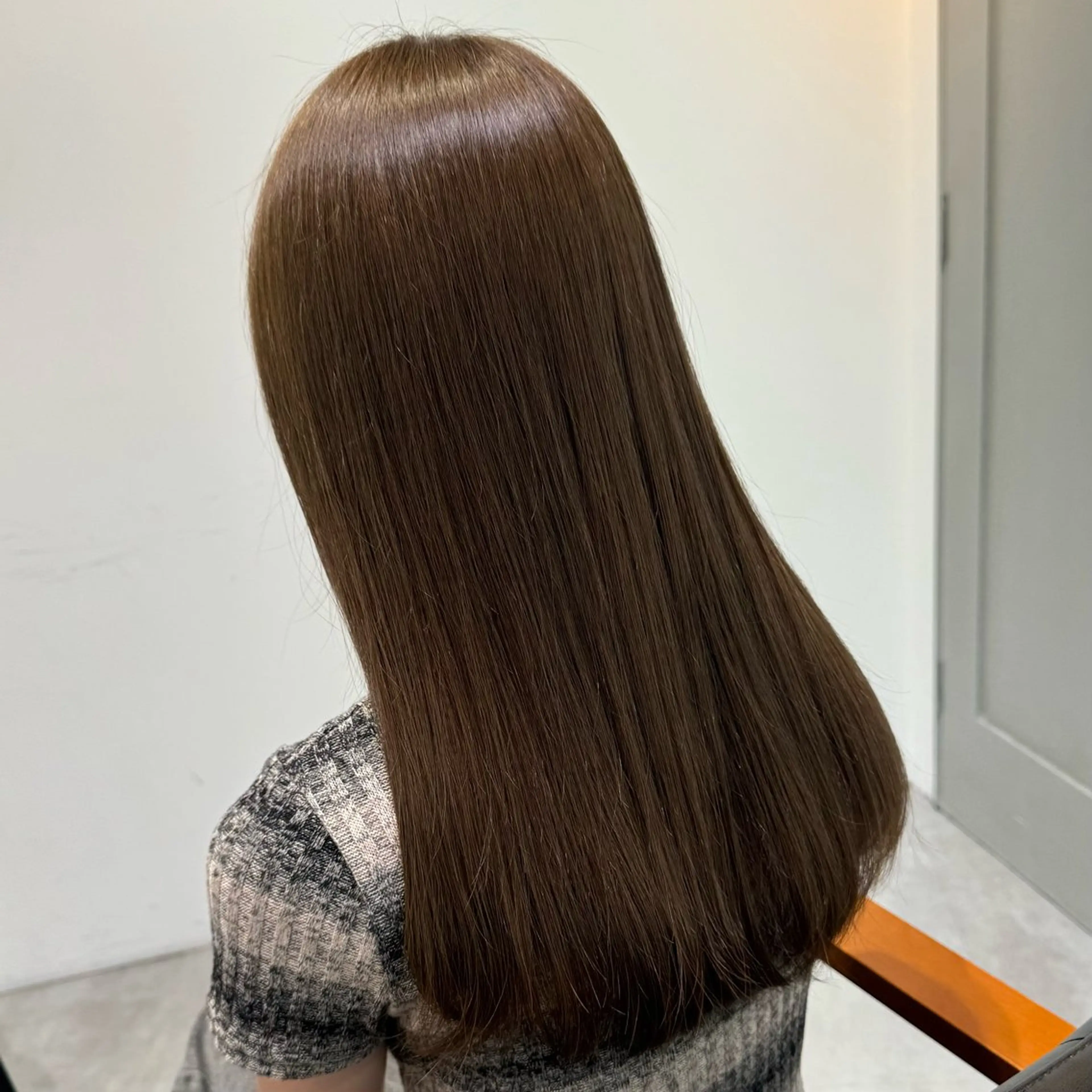 セミロング カラー ヘアアレンジ ブリーチなしカラー /ベージュ/安形翔のヘアスタイル