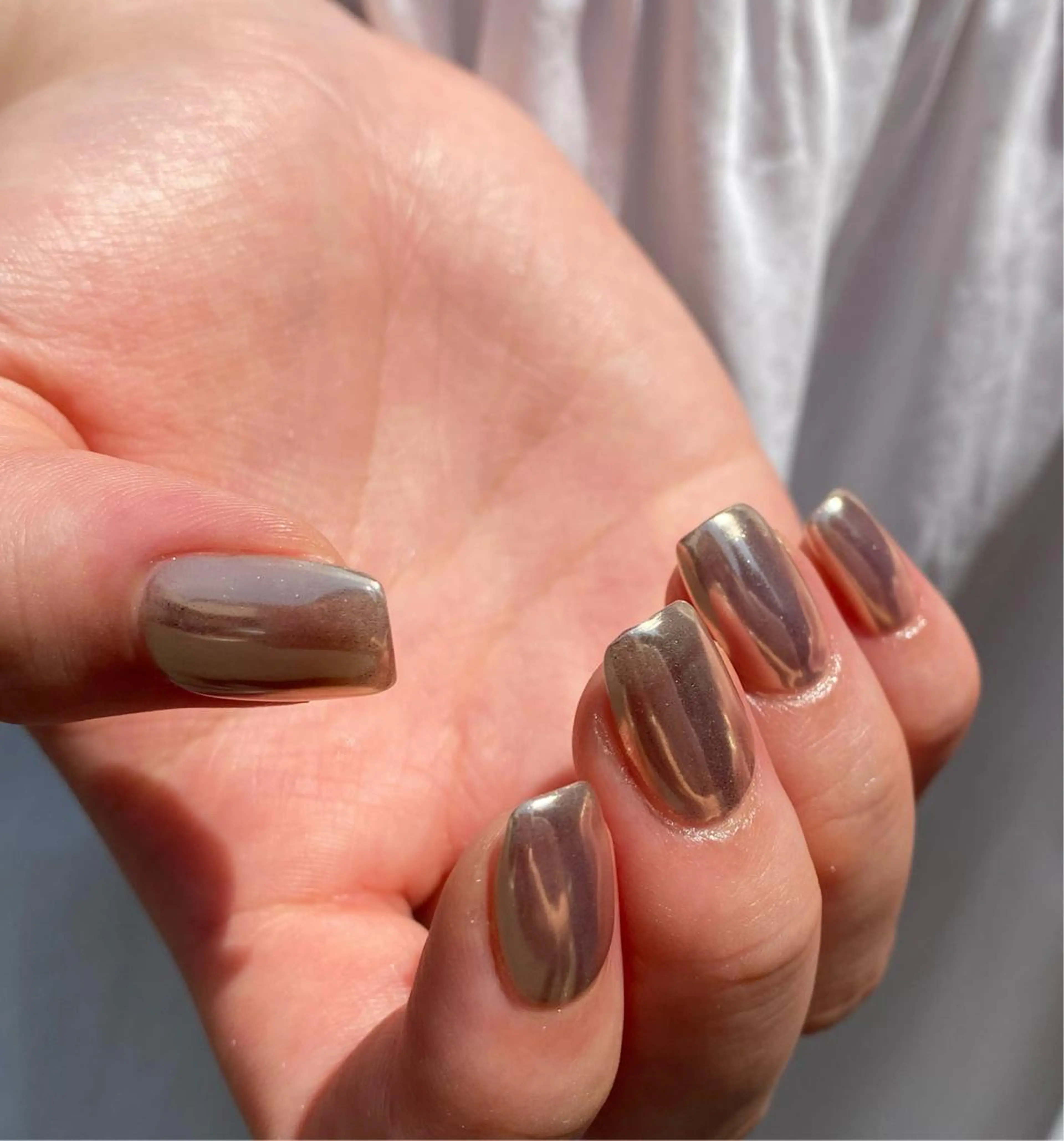 ネイル ミラーネイル ワンカラーネイル 🌼大西洋子 laughl🌼のネイルデザイン