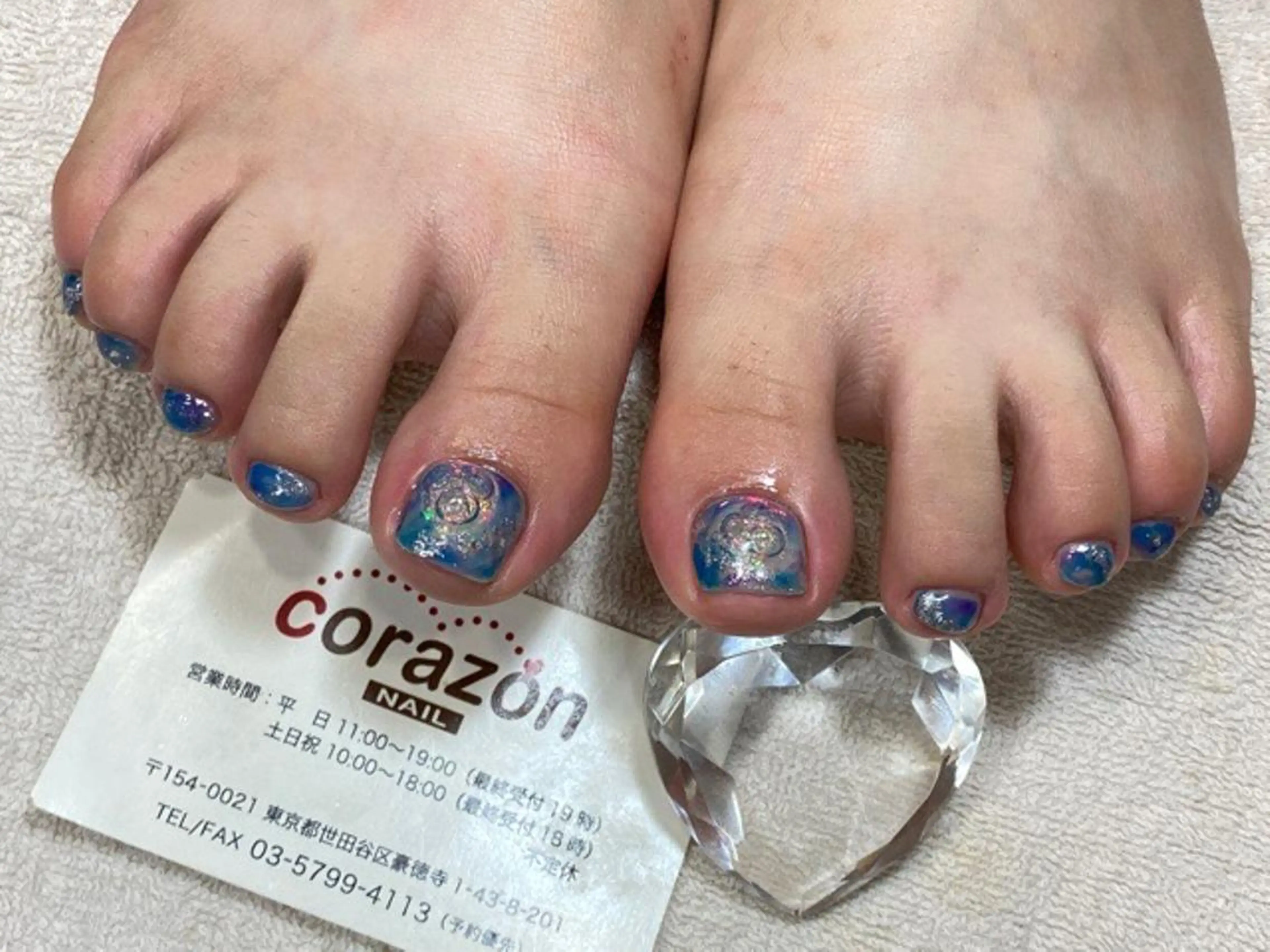ネイル ブルー フットネイル 水色 ニュアンスネイル ピンク フットネイル corazon所属・ネイリスト aicoのネイルデザイン