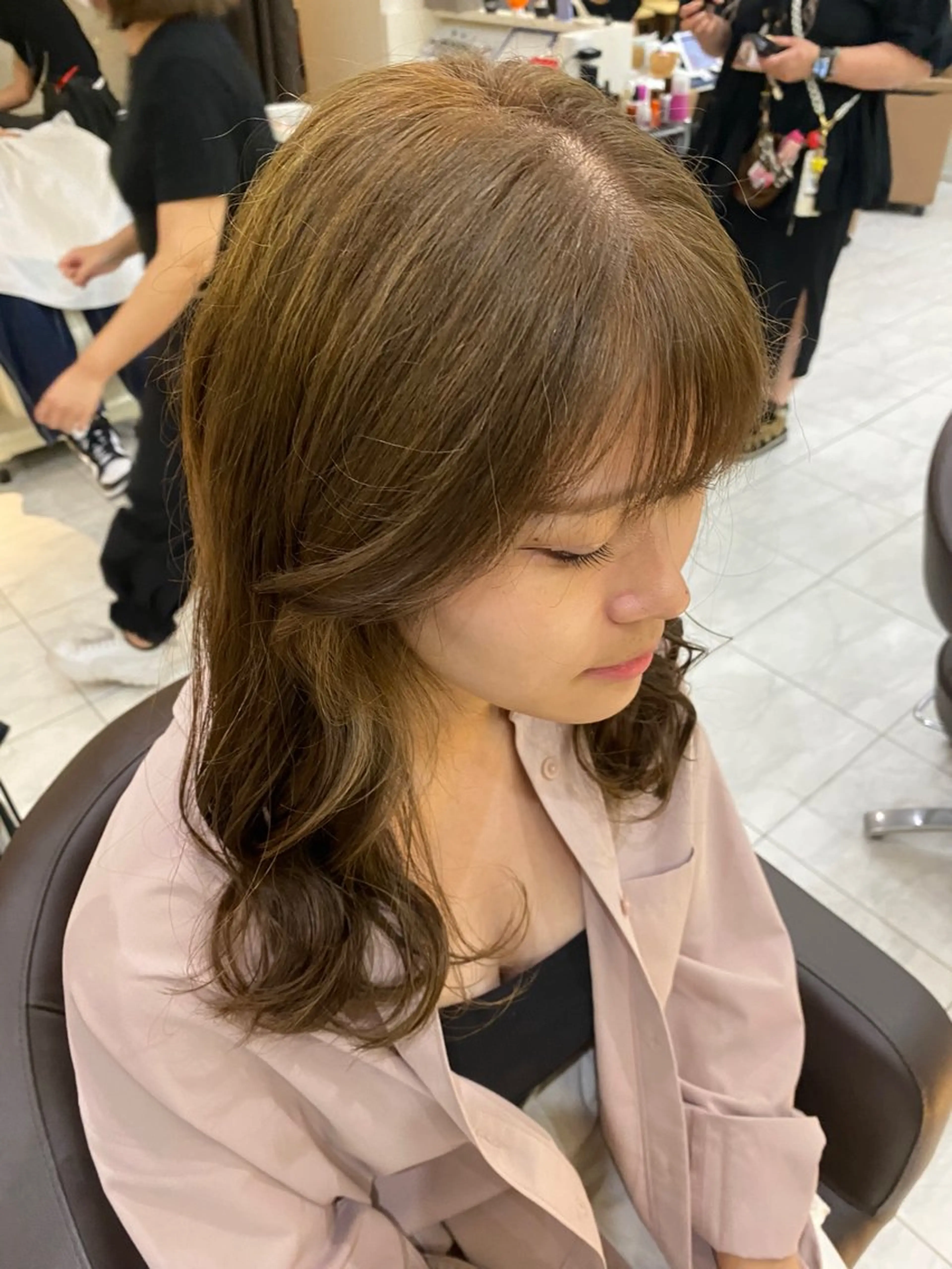 ロング カラー ヘアアレンジ アッシュ アッシュグレー アッシュグレージュ ブリーチ デザインカラー カット ヘアカラー トリートメント 目黒 碧人のヘアスタイル