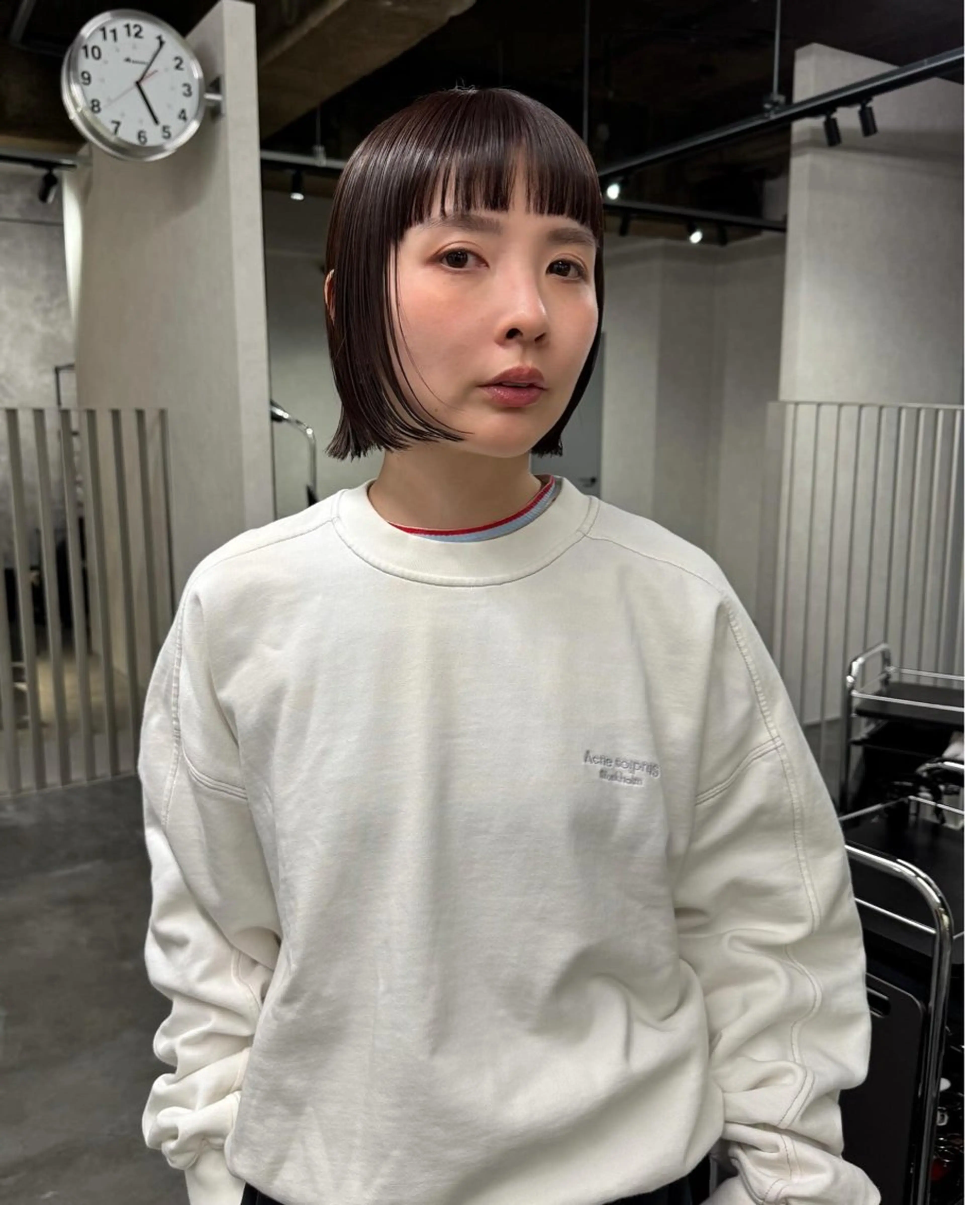 ショート カラー ofF élua所属・もりしま あやかのヘアスタイル