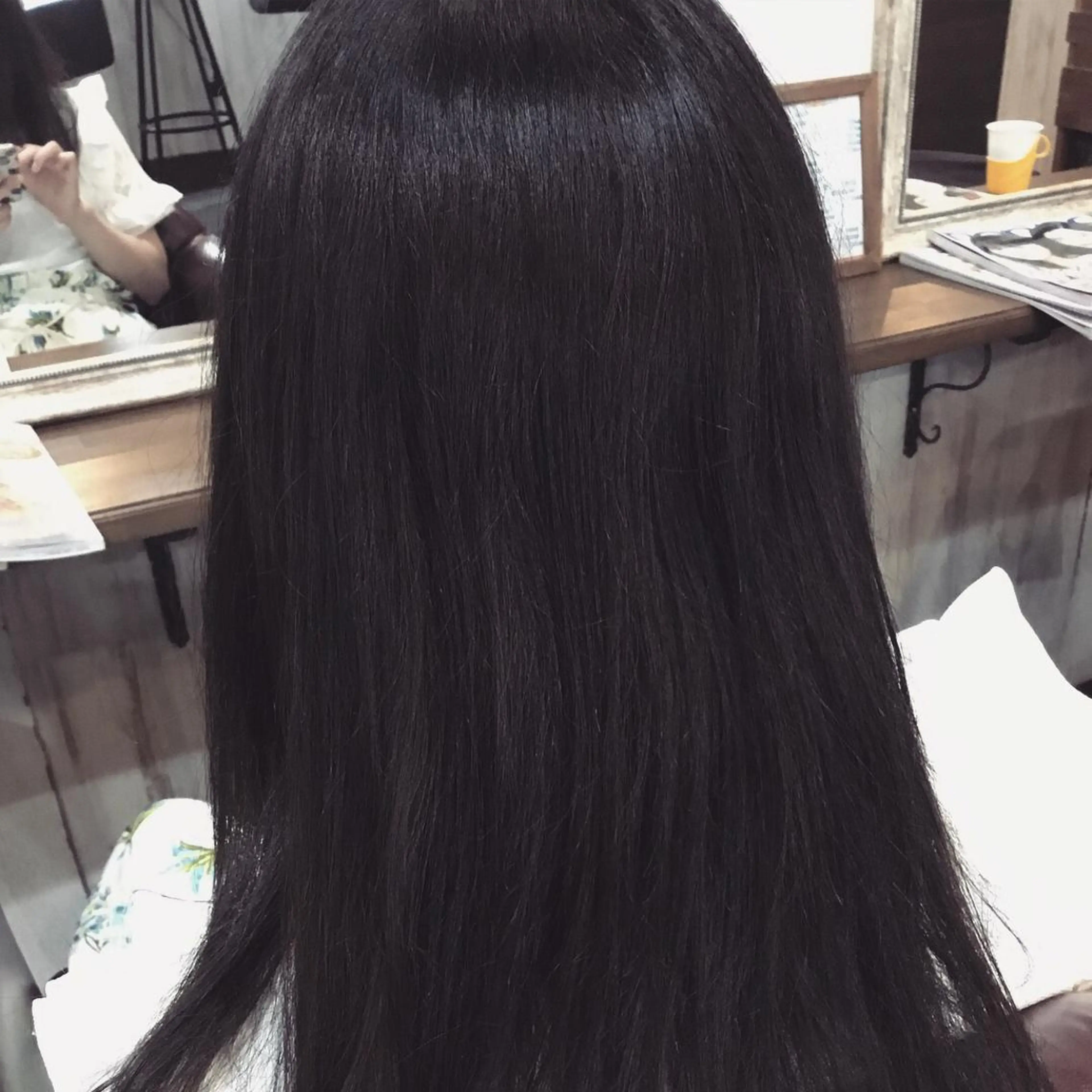 セミロング カラー 金崎 新吾のヘアスタイル