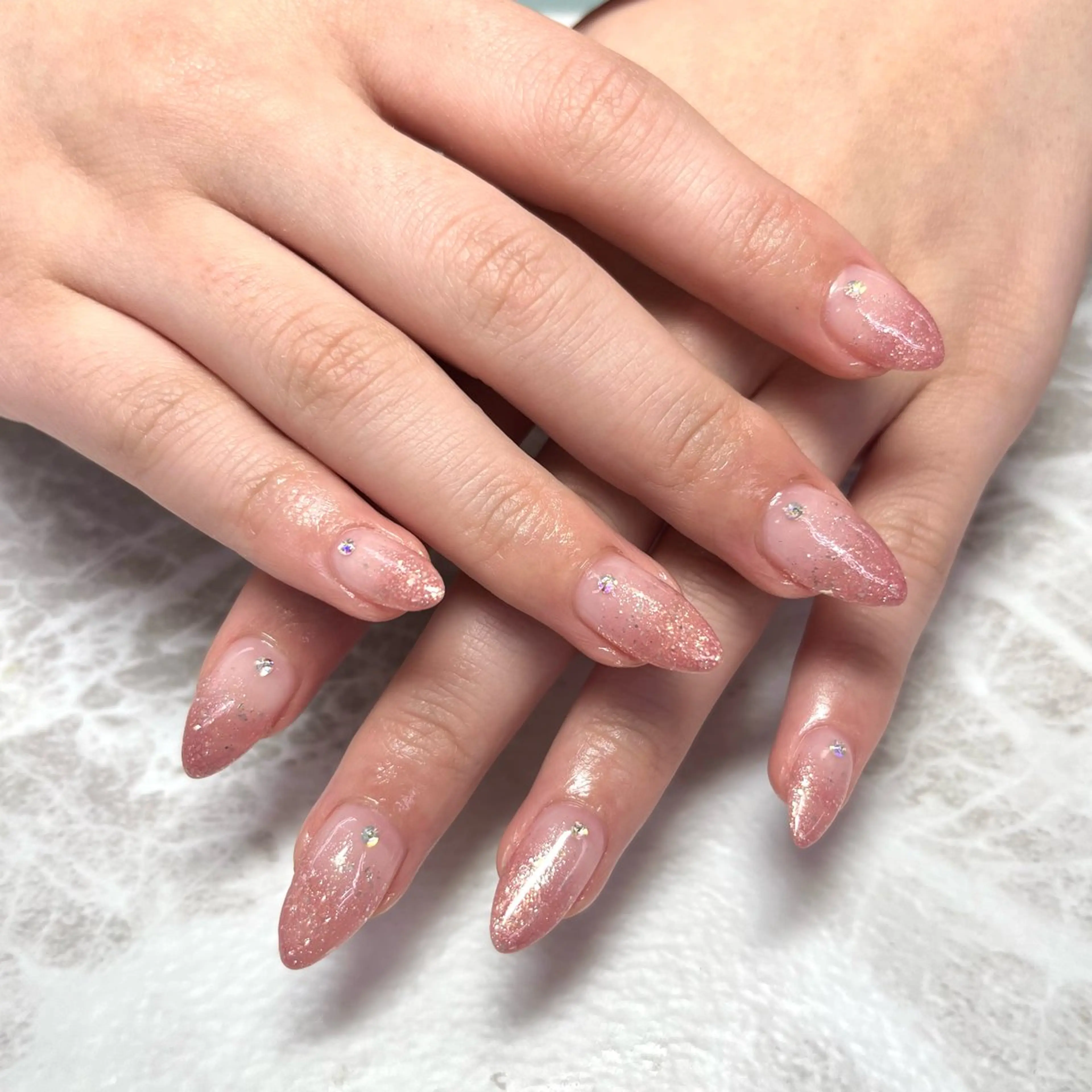 ネイル ハンドネイル 志形 彩音のネイルデザイン