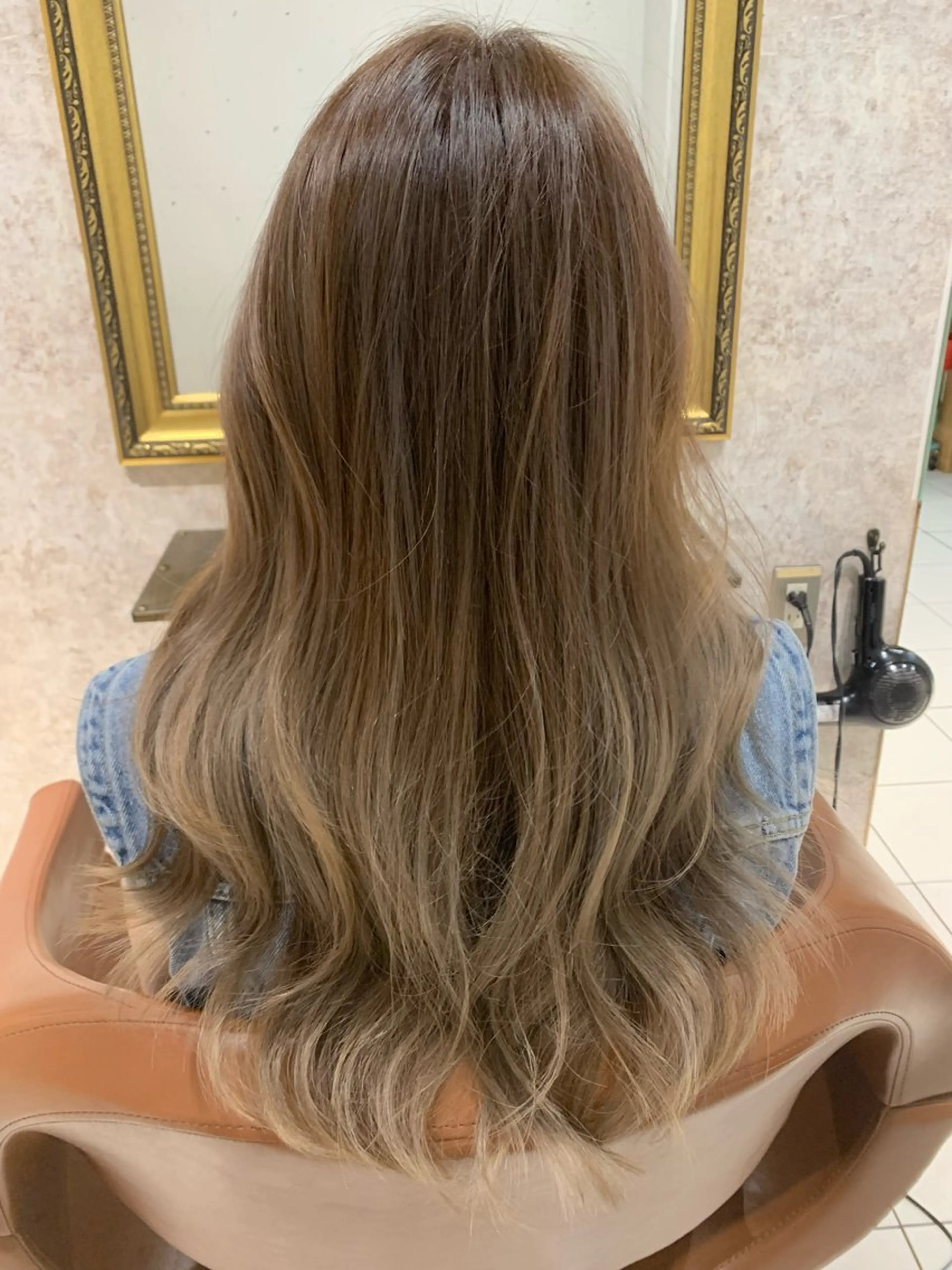 セミロング CHELSEA神戸所属・MORISAKI ✂︎縮毛矯正のヘアスタイル