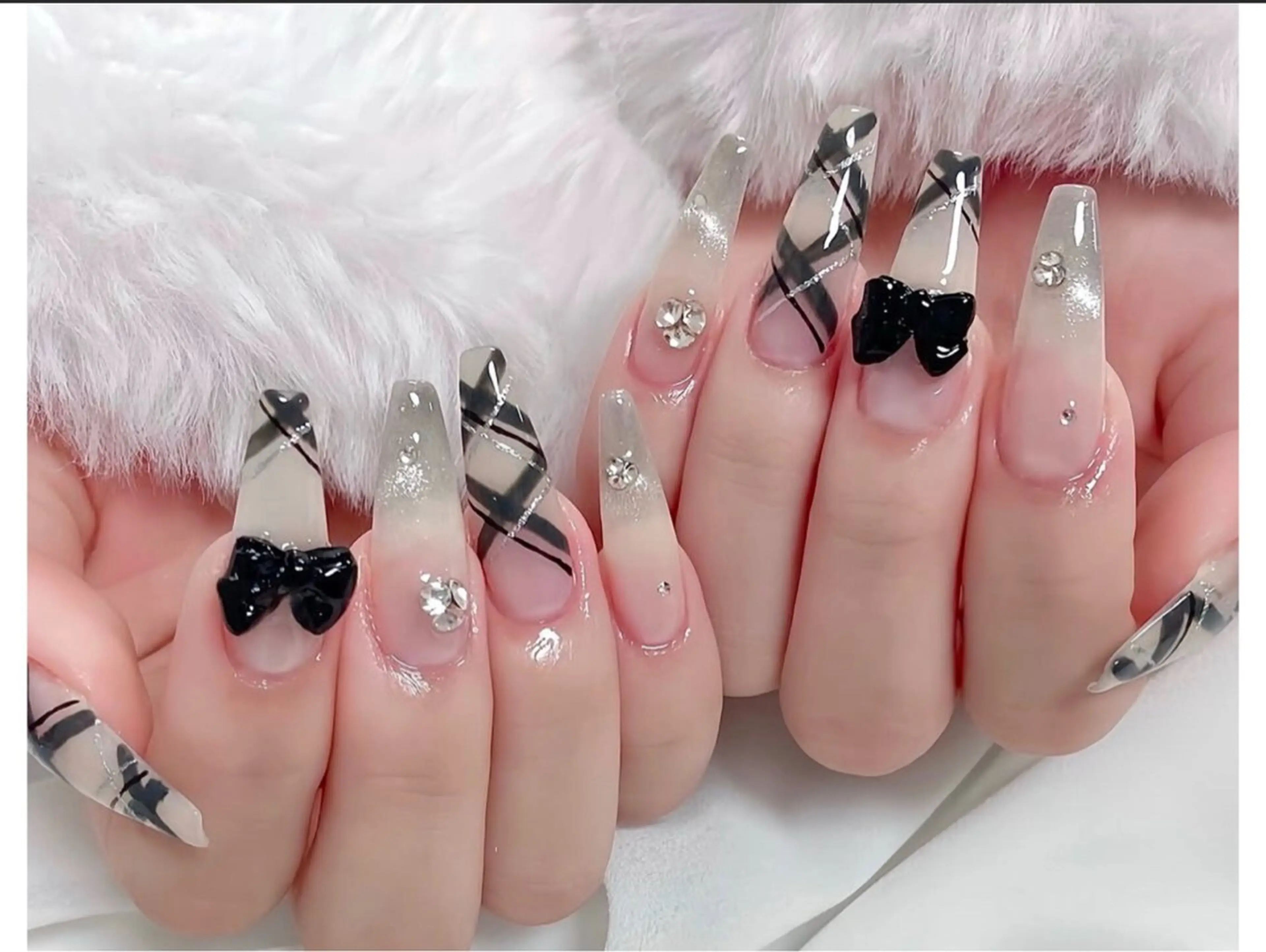 ネイル アートネイル オーロラネイル チークネイル フレンチネイル ガラスフレンチ 🎀🎀YooLi Nail Salonのネイルデザイン