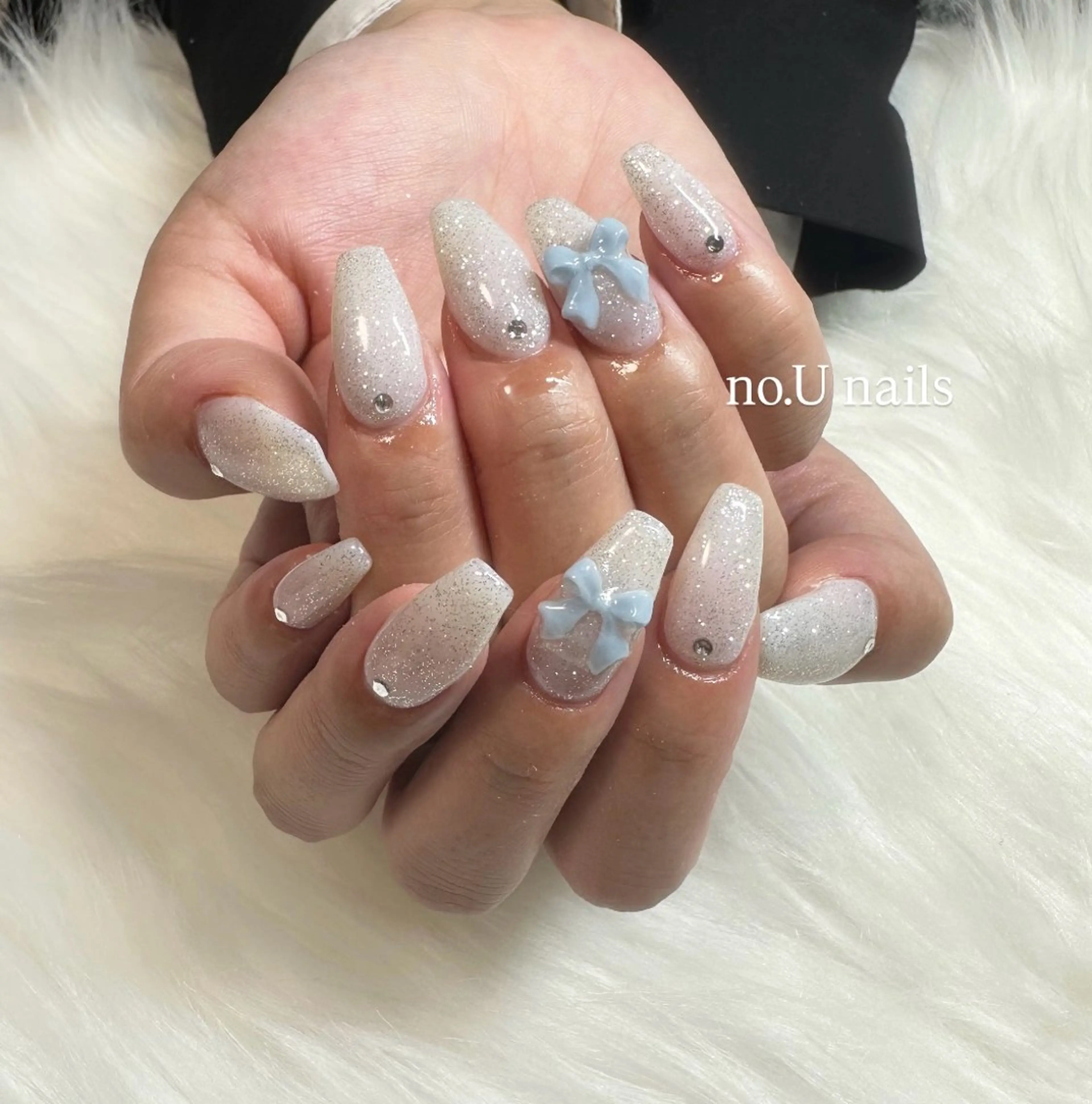 ネイル フラッシュネイル 韓国ネイル ラメ(グリッター) リボン シンプルネイル ハンドネイル no.U nailsのネイルデザイン